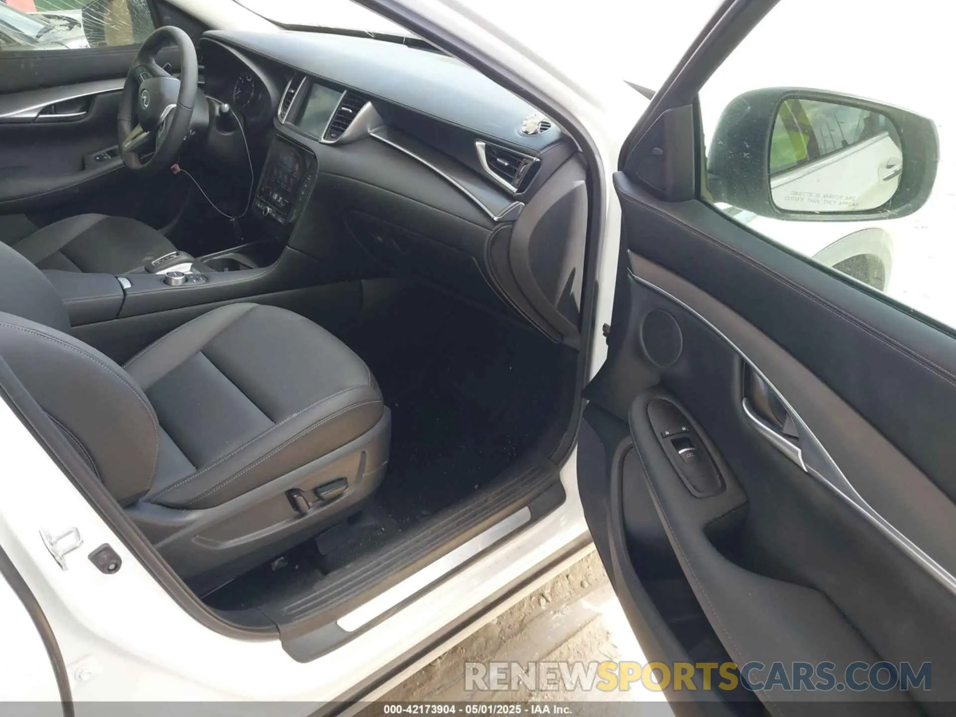 5 Фотография поврежденного автомобиля 3PCAJ5ABXSF101596 INFINITI QX50 2025