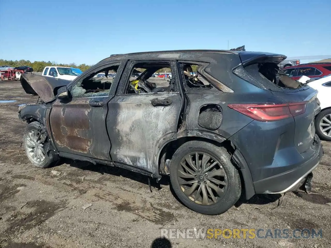 2 Фотография поврежденного автомобиля 3PCAJ5BB8SF102292 INFINITI QX50 2025