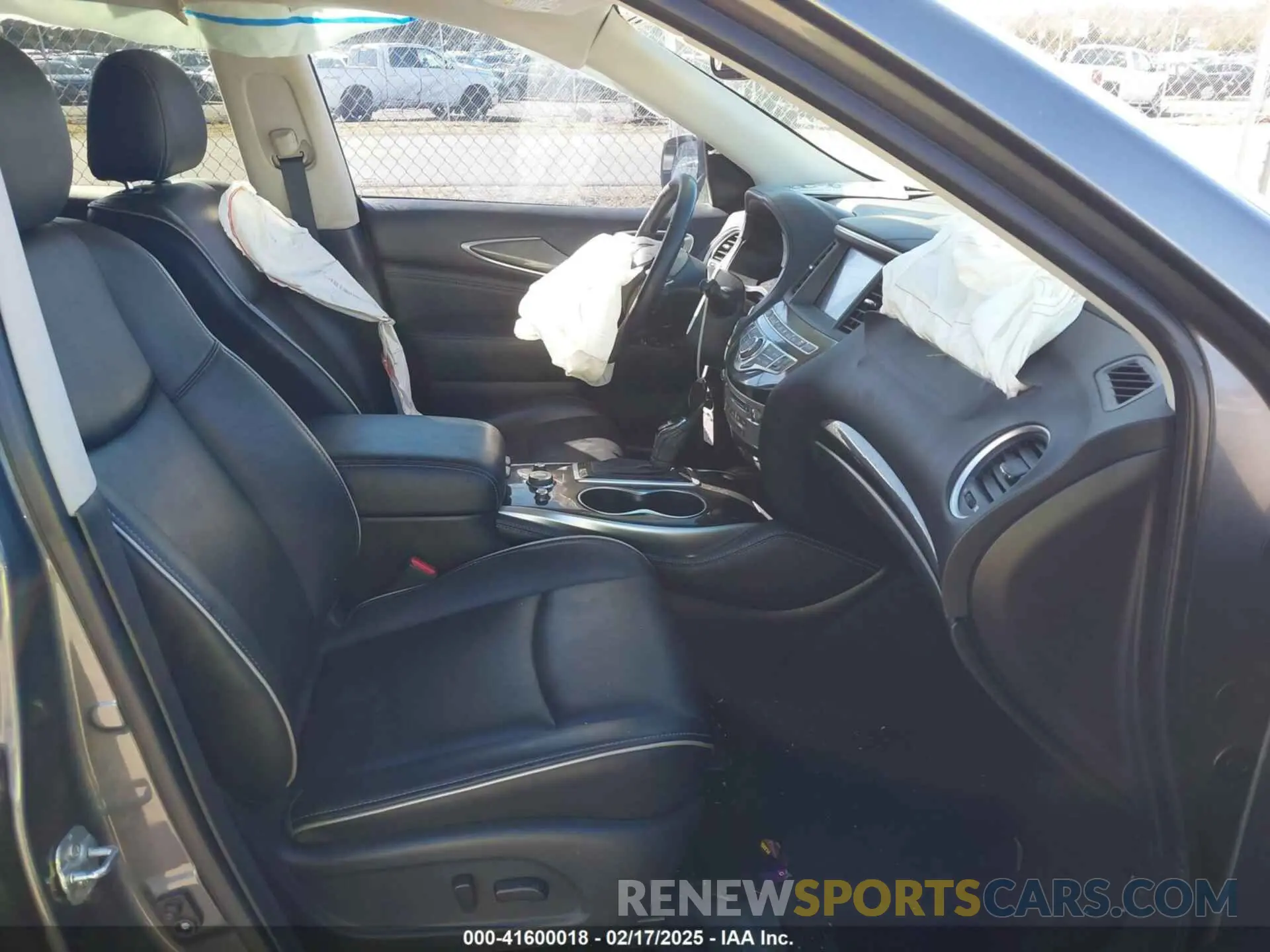 5 Photograph of a damaged car 5N1DL0MM2KC514743 INFINITI QX60 2019