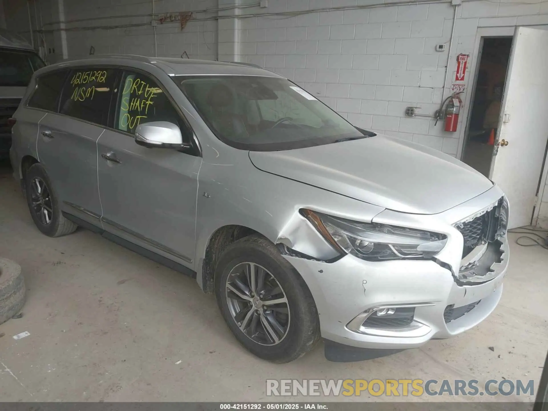 1 Photograph of a damaged car 5N1DL0MM3KC505730 INFINITI QX60 2019