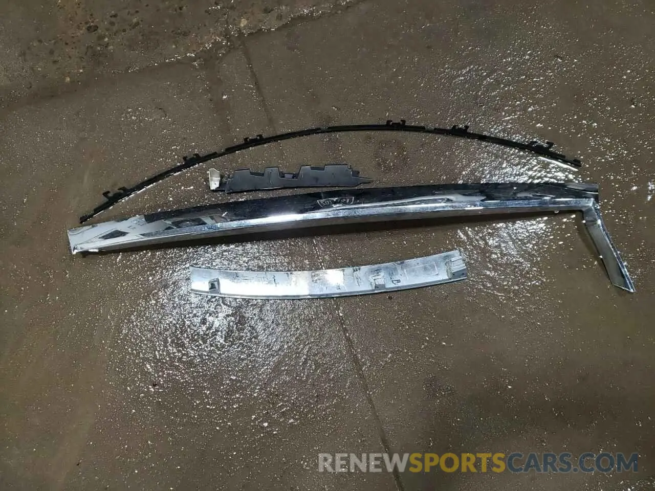 13 Photograph of a damaged car 5N1DL0MM3KC518400 INFINITI QX60 2019