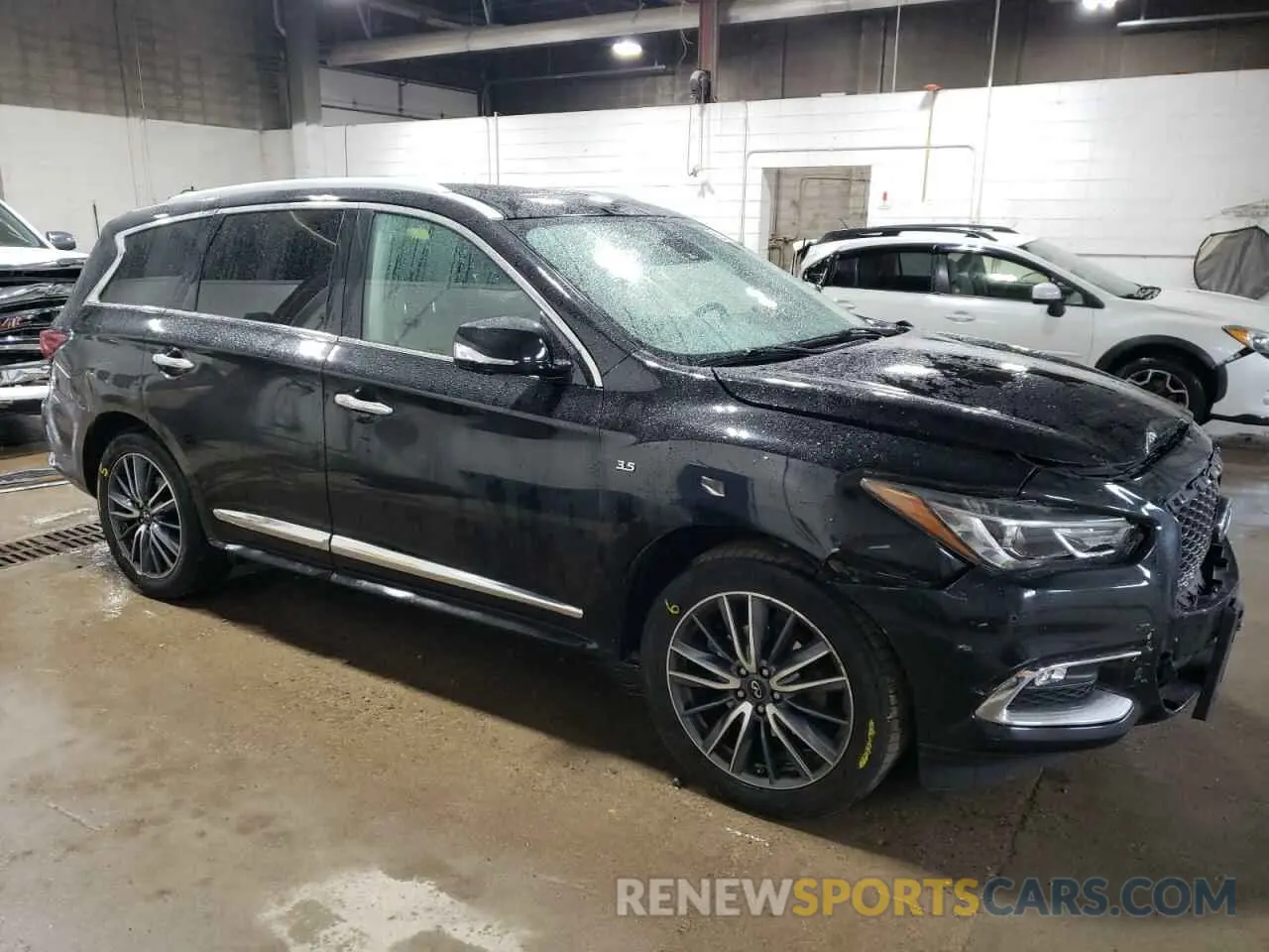 4 Photograph of a damaged car 5N1DL0MM3KC518400 INFINITI QX60 2019