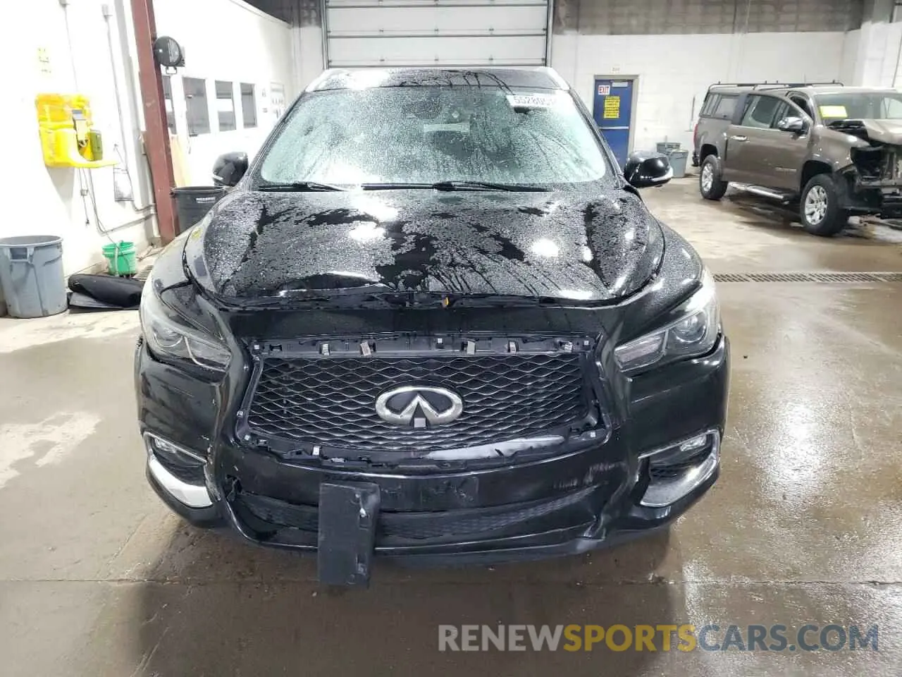 5 Photograph of a damaged car 5N1DL0MM3KC518400 INFINITI QX60 2019