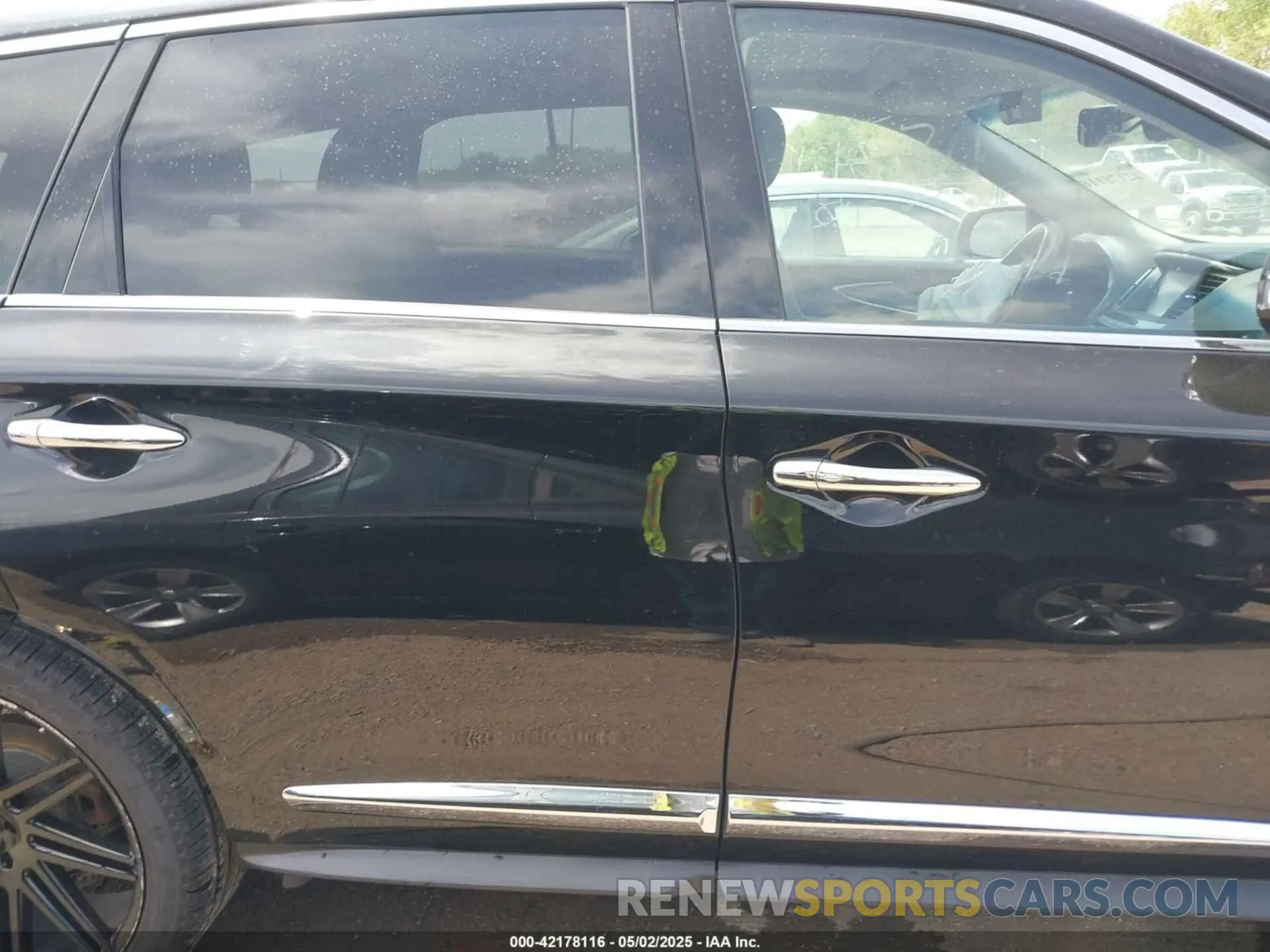 13 Photograph of a damaged car 5N1DL0MM3KC534242 INFINITI QX60 2019