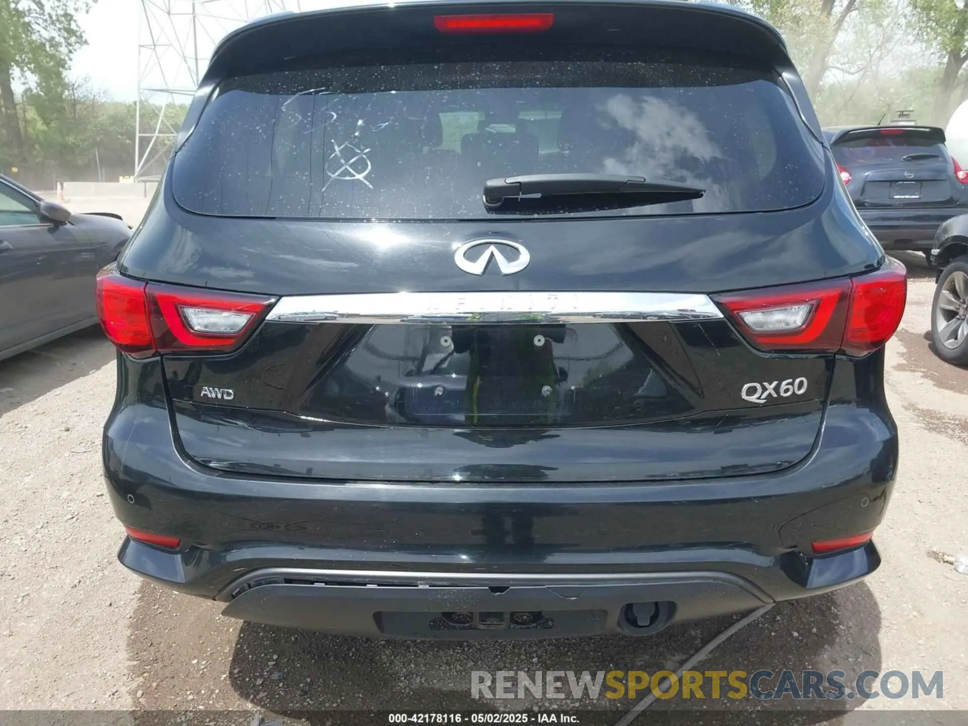 16 Photograph of a damaged car 5N1DL0MM3KC534242 INFINITI QX60 2019