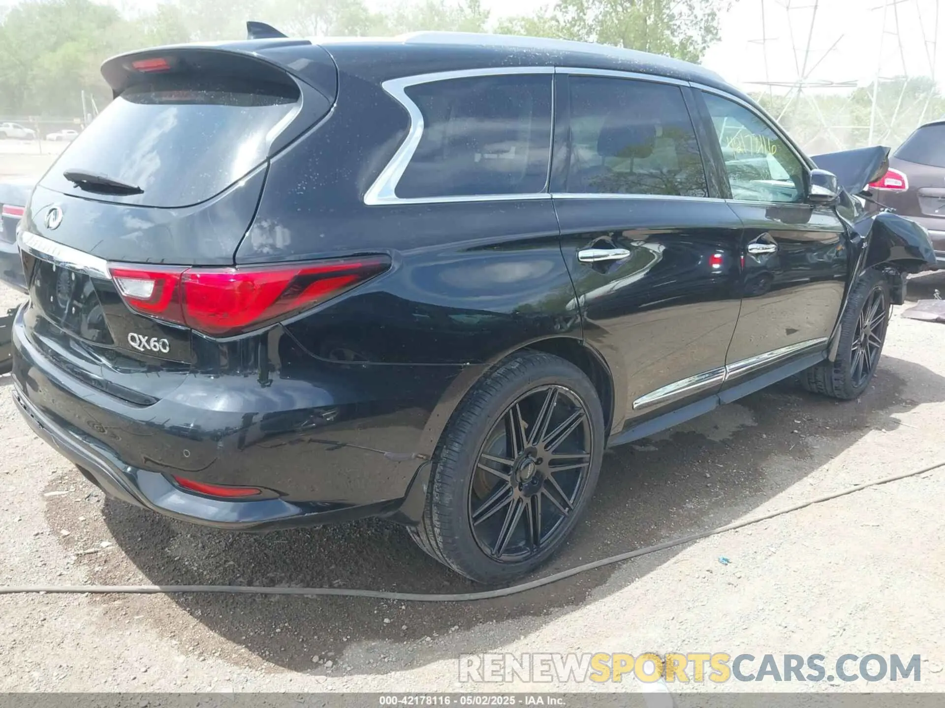 4 Photograph of a damaged car 5N1DL0MM3KC534242 INFINITI QX60 2019