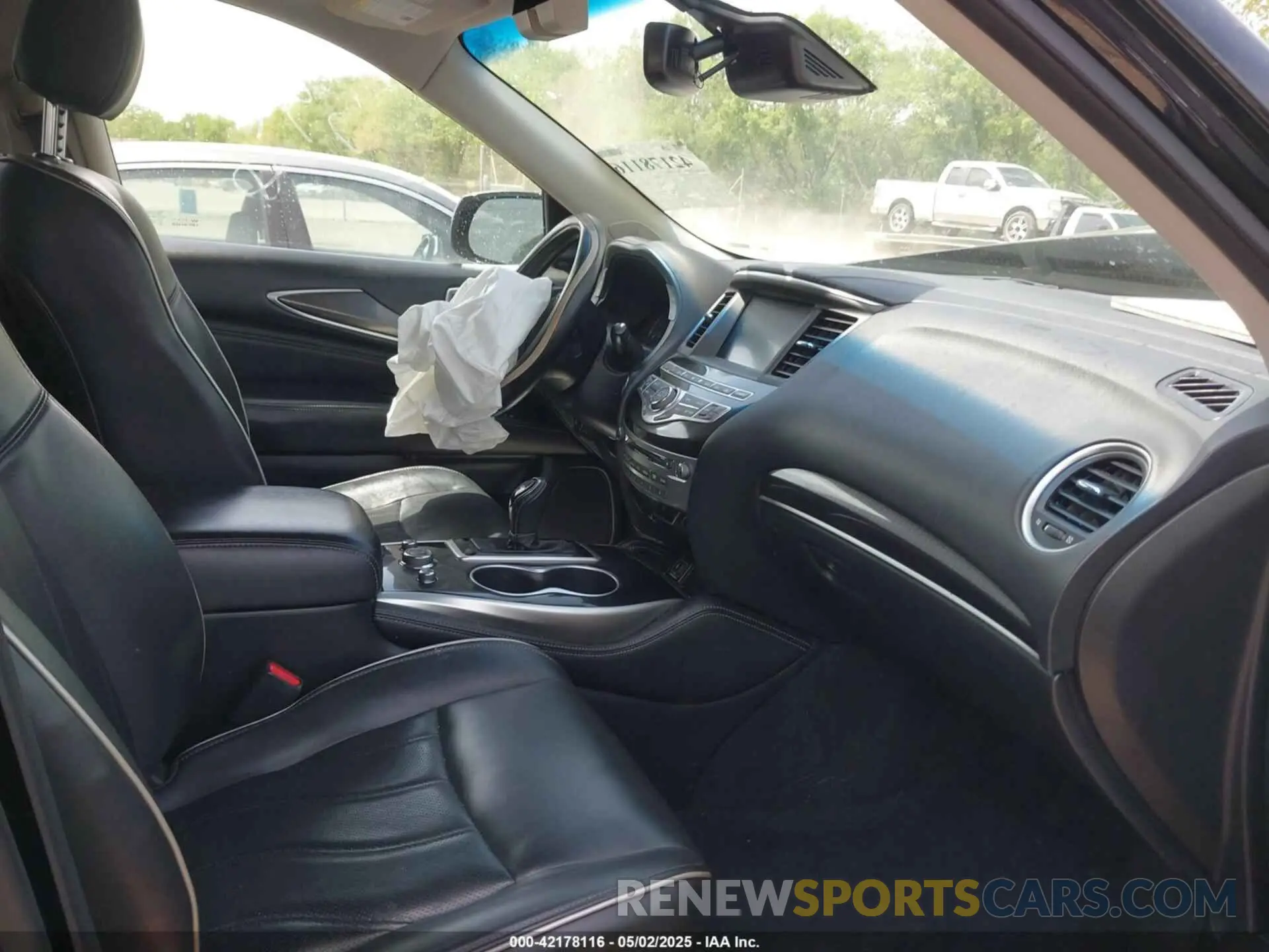5 Photograph of a damaged car 5N1DL0MM3KC534242 INFINITI QX60 2019