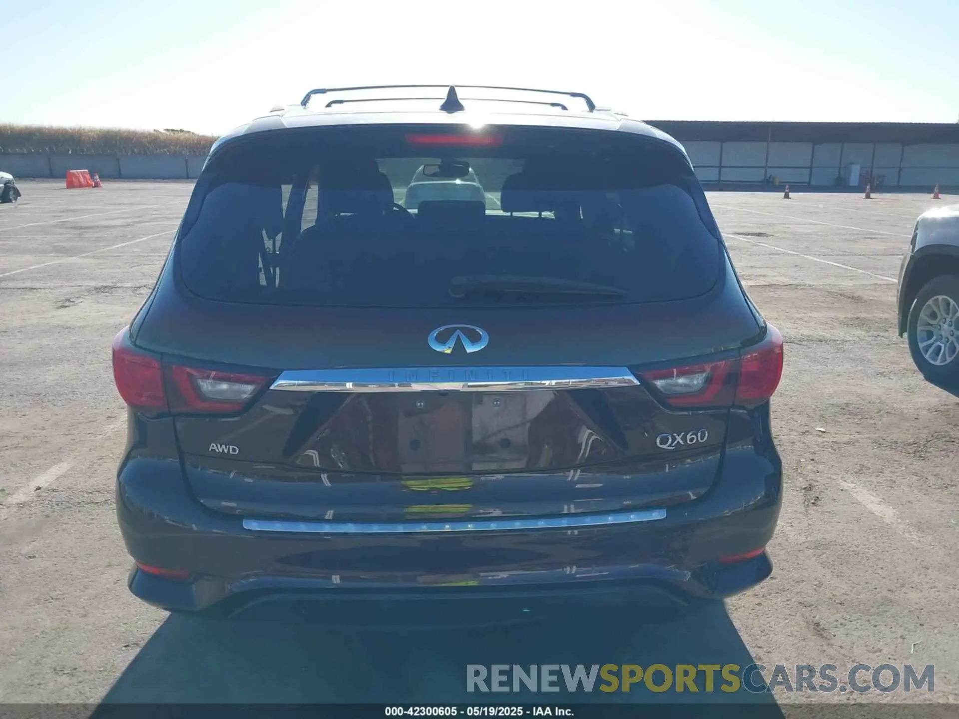 17 Фотография поврежденного автомобиля 5N1DL0MM4KC569307 INFINITI QX60 2019
