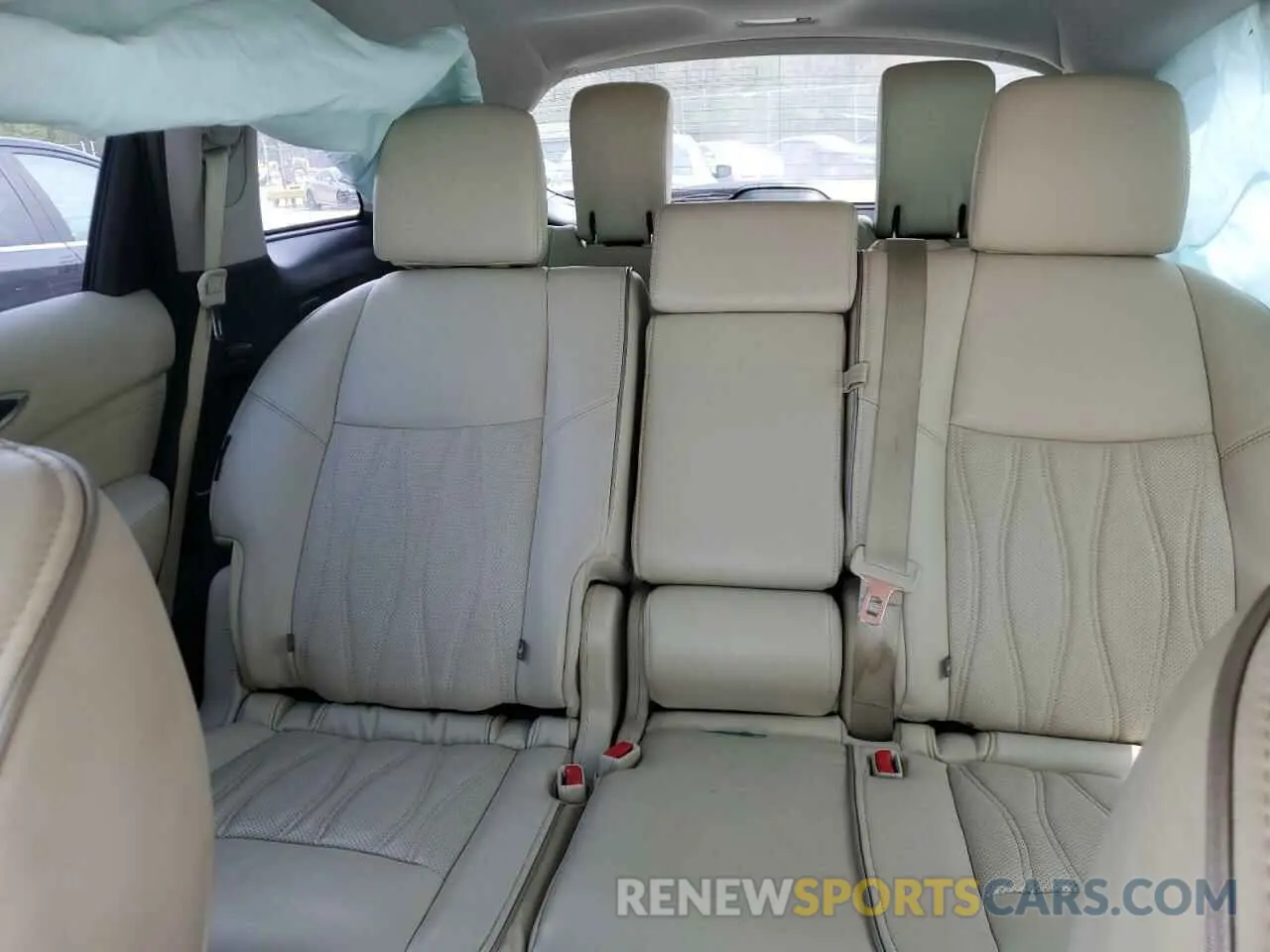 10 Photograph of a damaged car 5N1DL0MM5KC533156 INFINITI QX60 2019