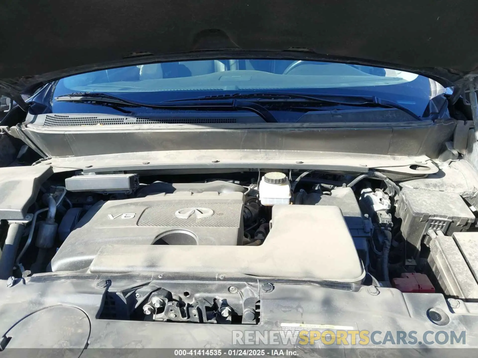 10 Photograph of a damaged car 5N1DL0MM5KC558221 INFINITI QX60 2019