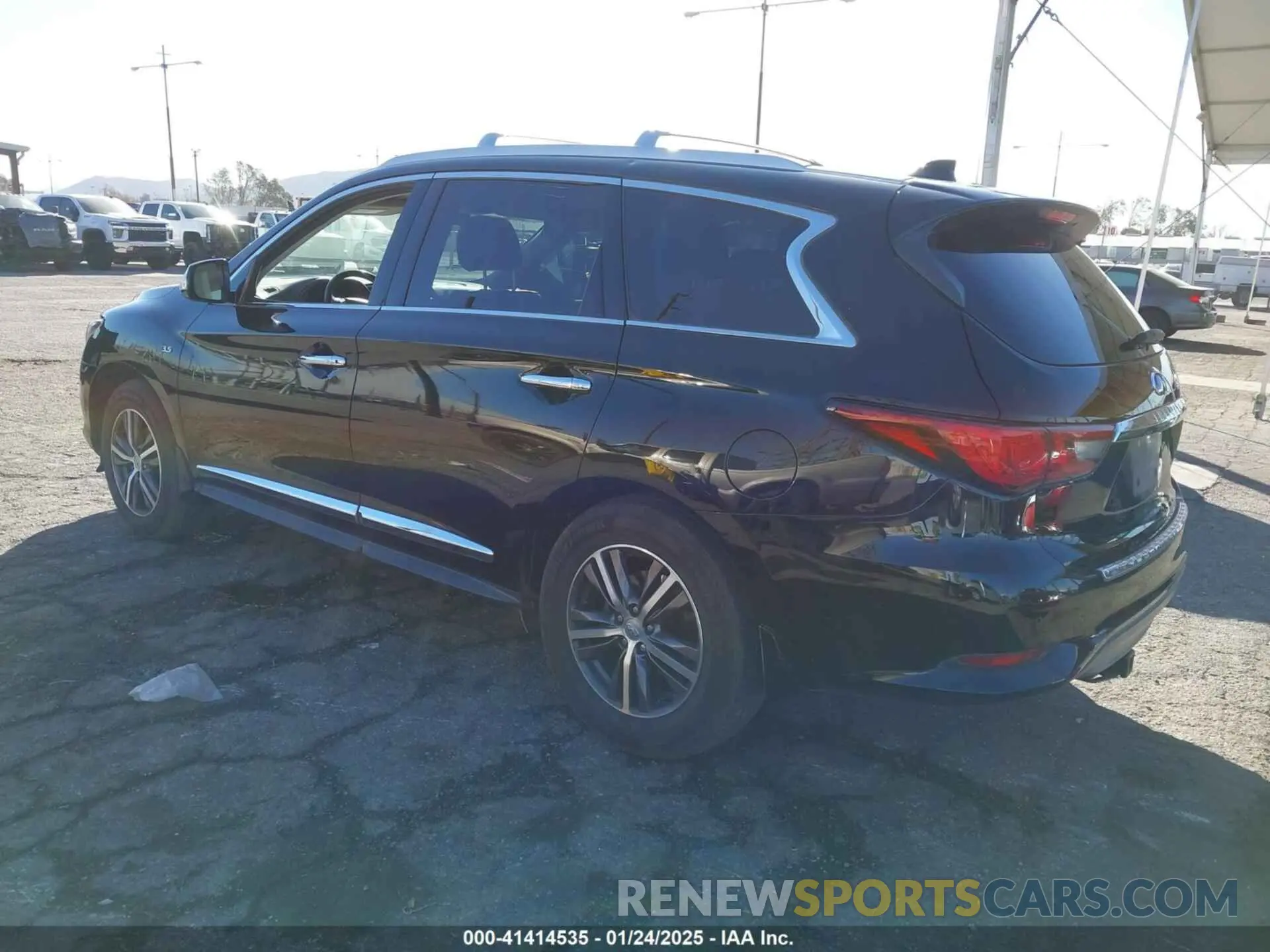 3 Photograph of a damaged car 5N1DL0MM5KC558221 INFINITI QX60 2019