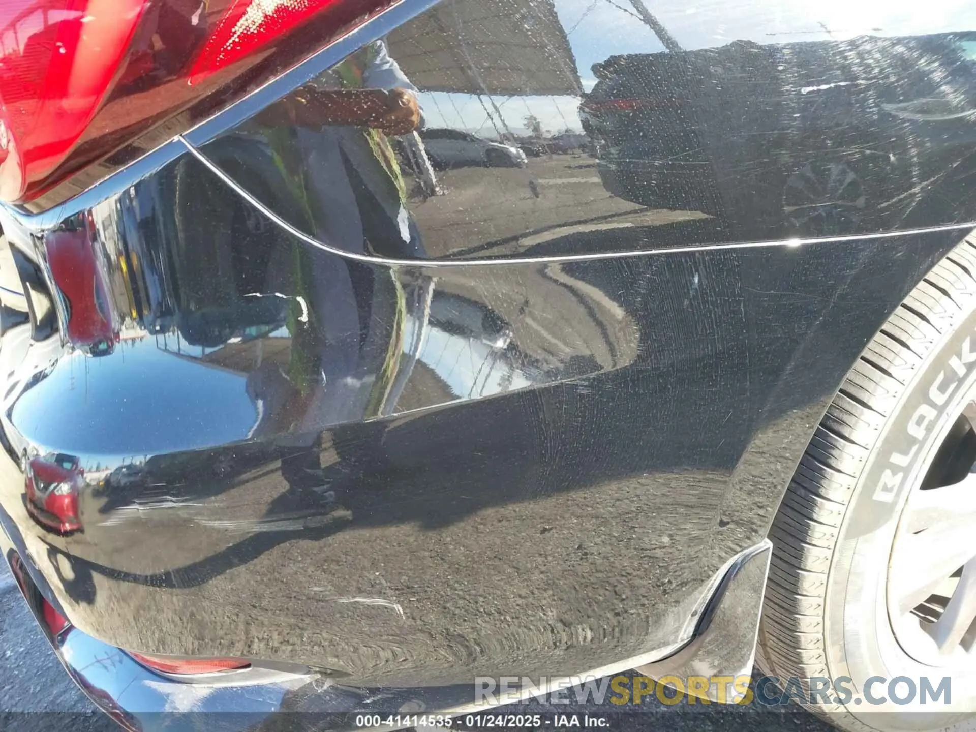6 Photograph of a damaged car 5N1DL0MM5KC558221 INFINITI QX60 2019