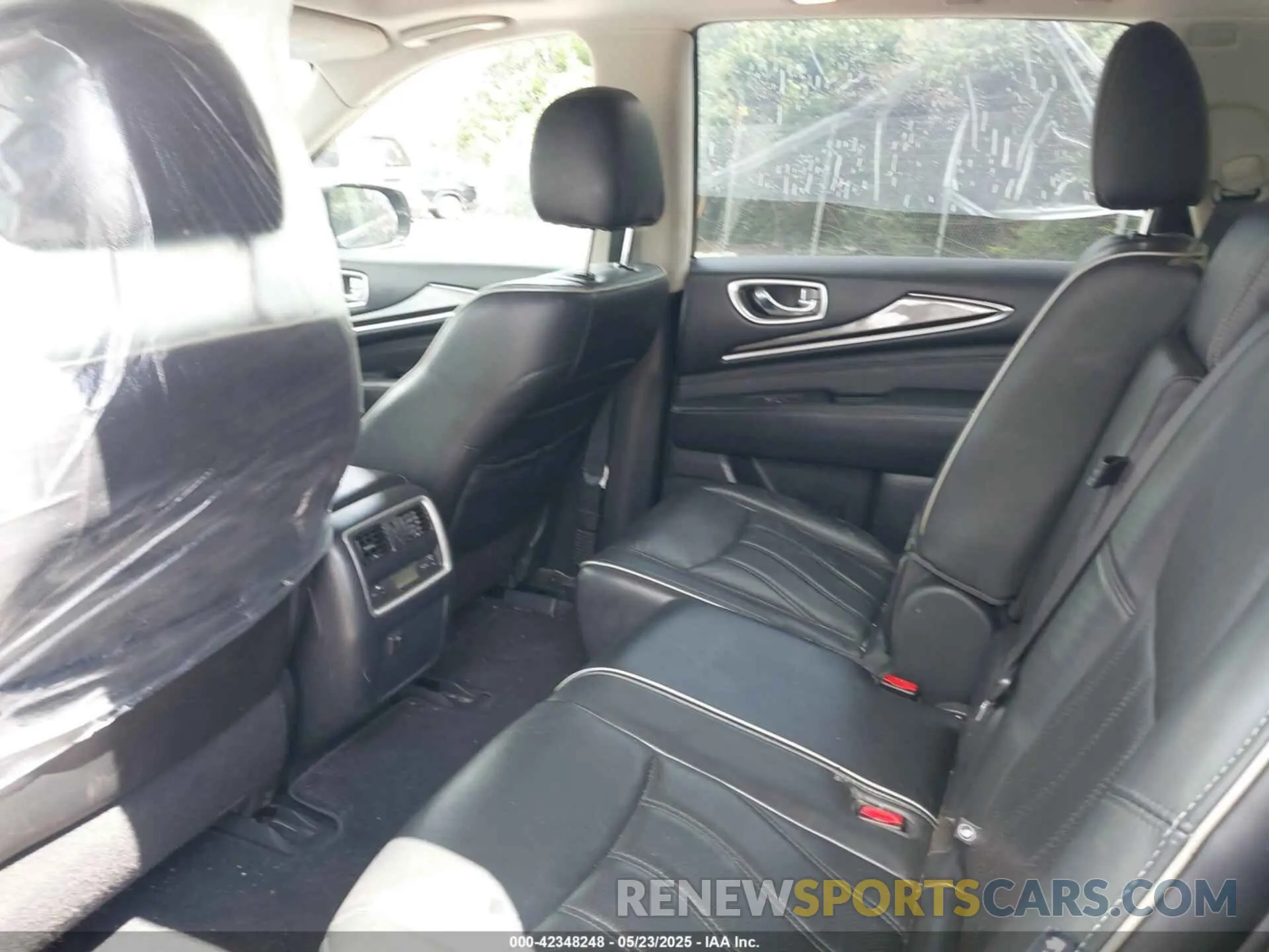 8 Photograph of a damaged car 5N1DL0MM6KC509996 INFINITI QX60 2019