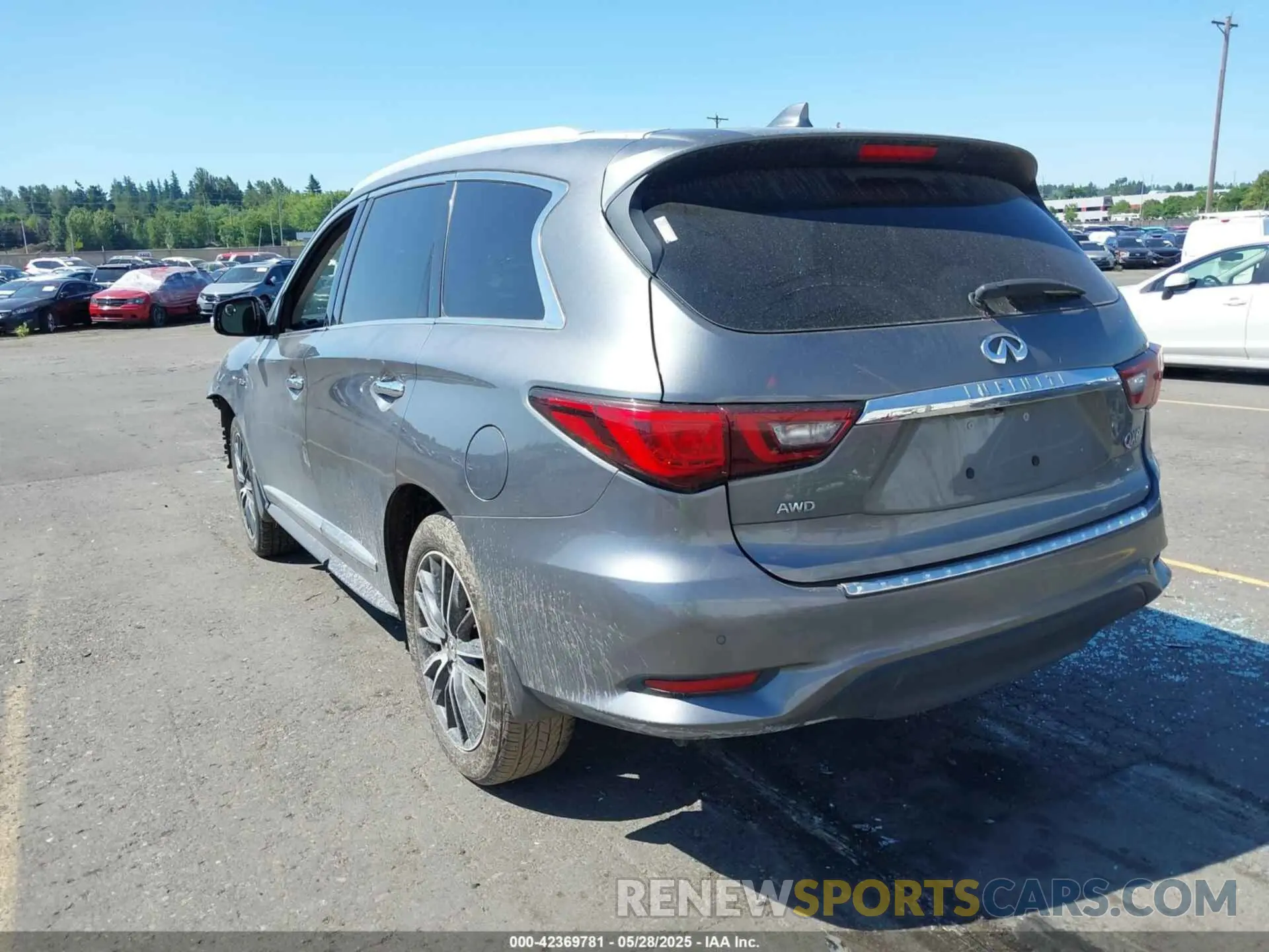 3 Photograph of a damaged car 5N1DL0MM6KC558342 INFINITI QX60 2019