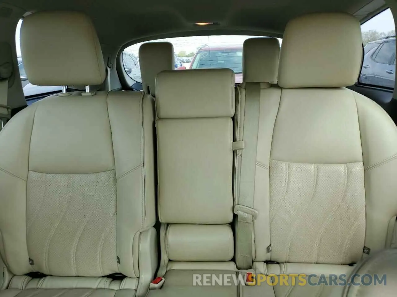 10 Photograph of a damaged car 5N1DL0MM7KC548550 INFINITI QX60 2019
