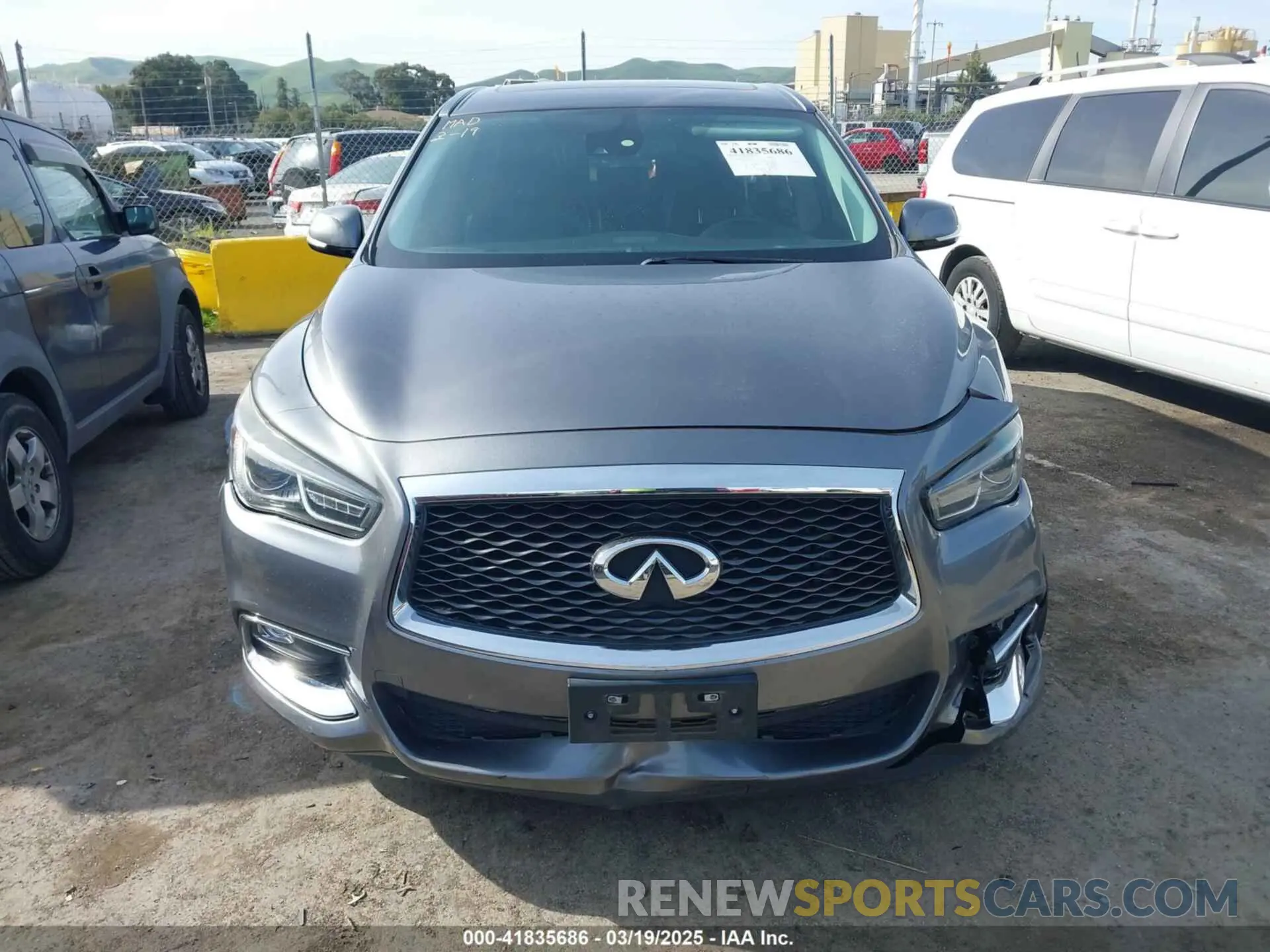 12 Photograph of a damaged car 5N1DL0MM7KC552081 INFINITI QX60 2019