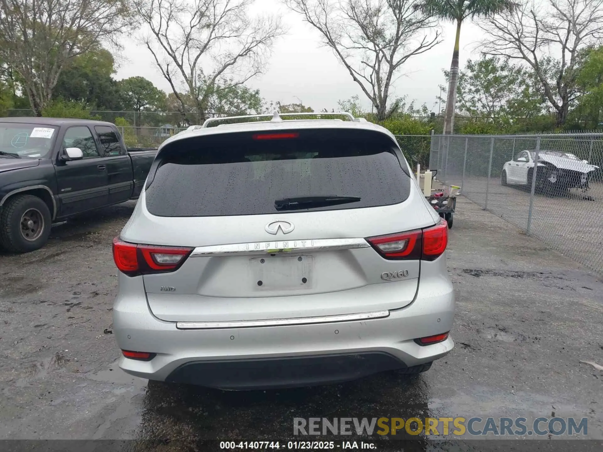 16 Photograph of a damaged car 5N1DL0MM9KC534133 INFINITI QX60 2019