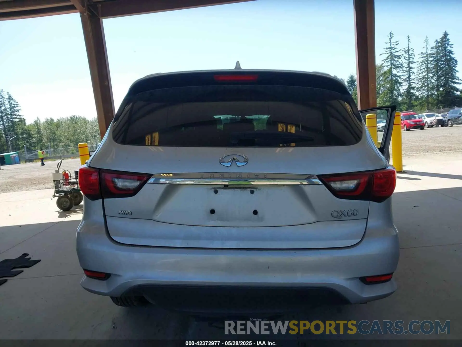 17 Фотография поврежденного автомобиля 5N1DL0MM9KC569612 INFINITI QX60 2019