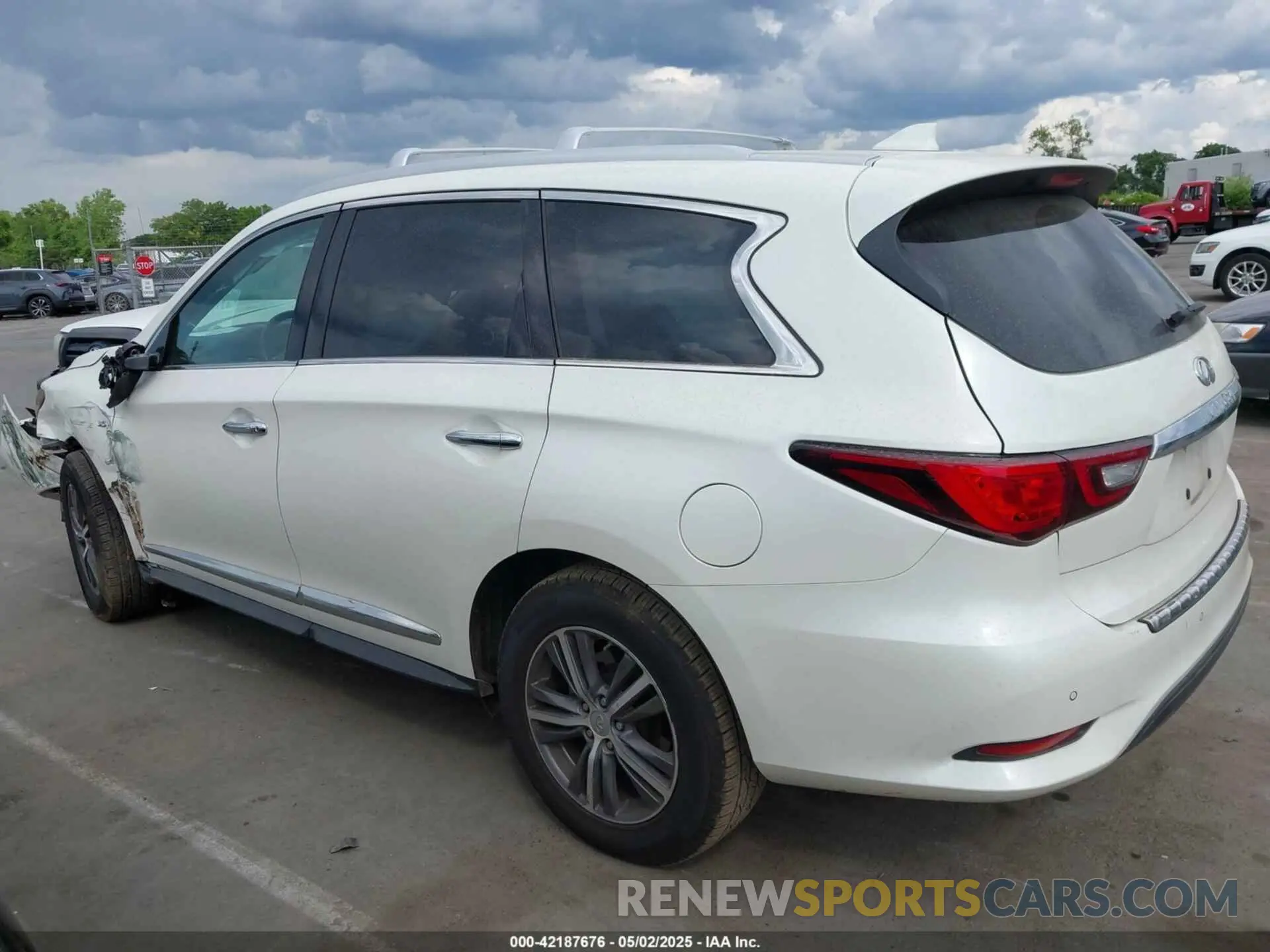 14 Photograph of a damaged car 5N1DL0MN0KC519691 INFINITI QX60 2019