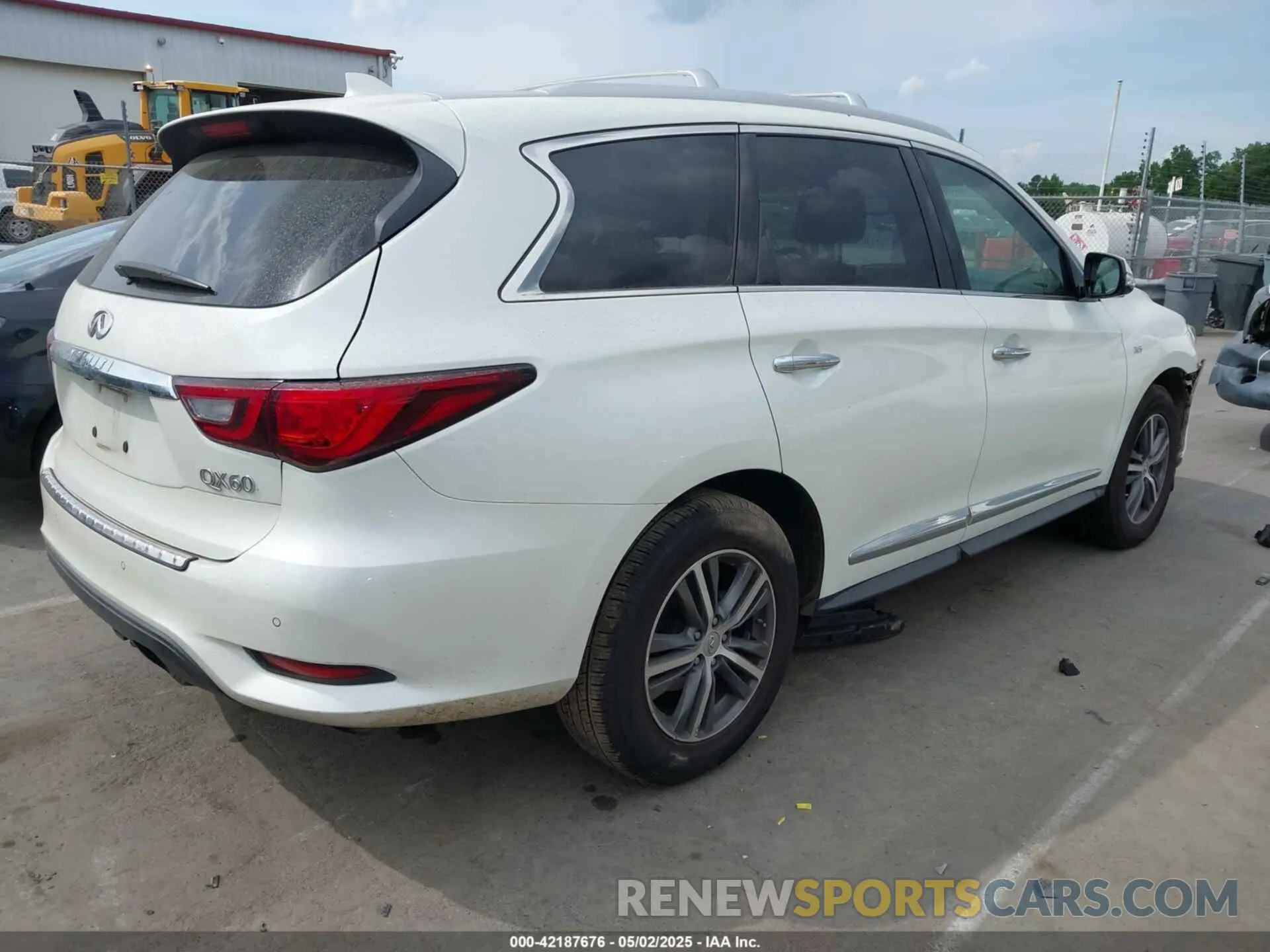 4 Photograph of a damaged car 5N1DL0MN0KC519691 INFINITI QX60 2019