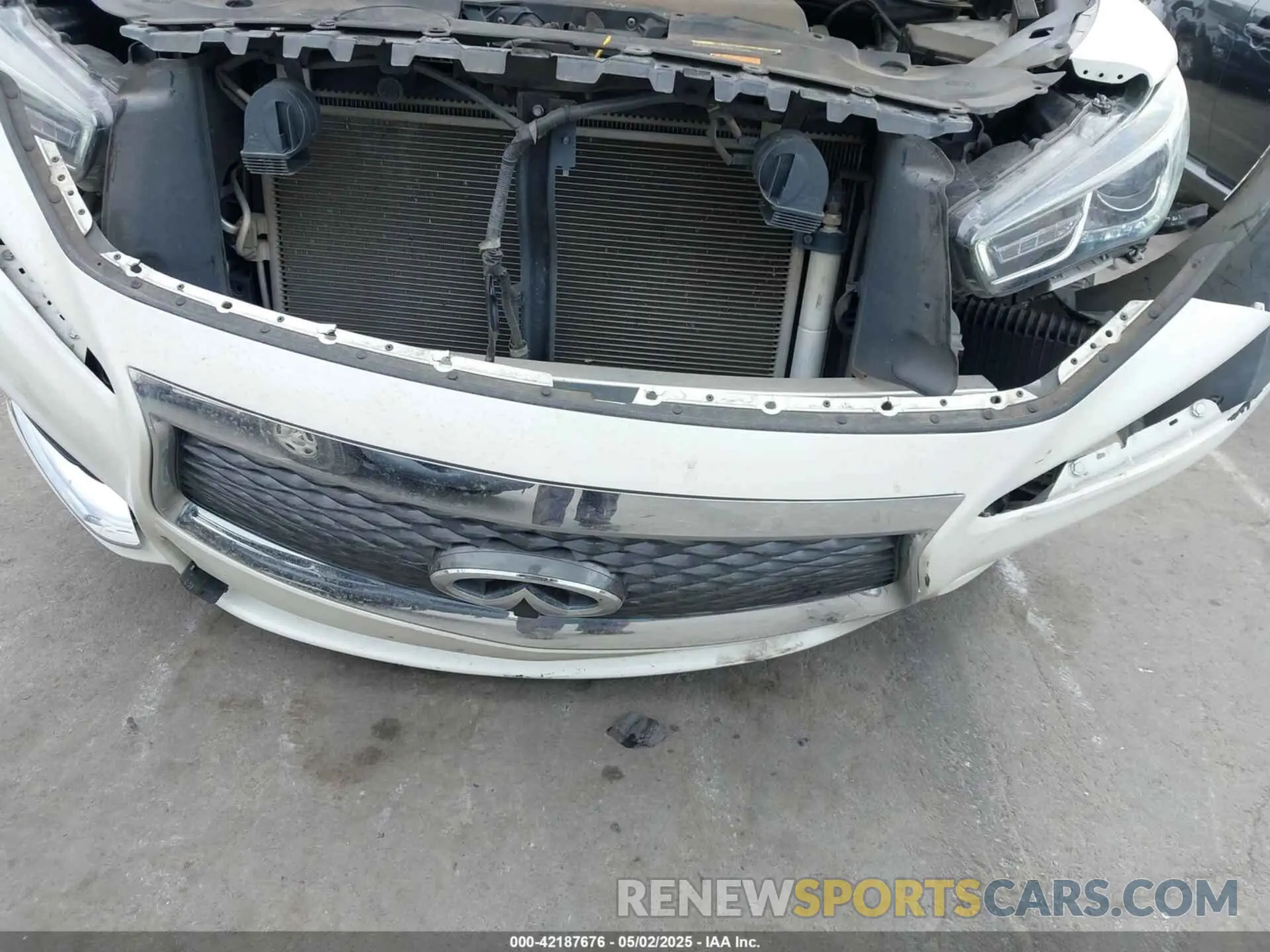 6 Photograph of a damaged car 5N1DL0MN0KC519691 INFINITI QX60 2019
