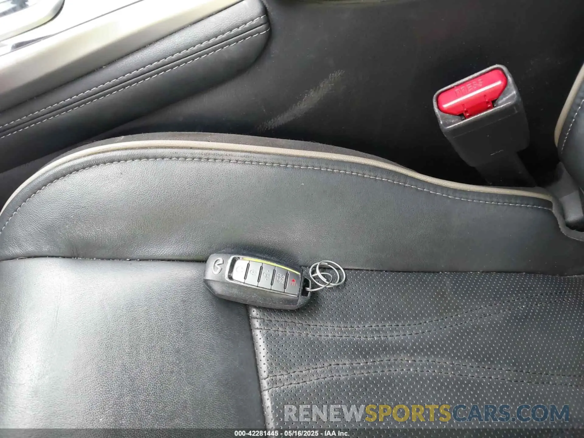 11 Photograph of a damaged car 5N1DL0MN0KC562508 INFINITI QX60 2019
