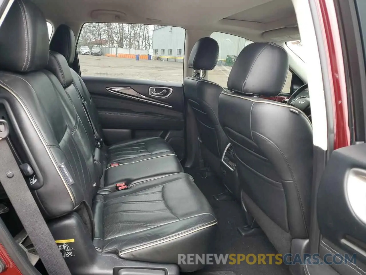 10 Photograph of a damaged car 5N1DL0MN4KC511612 INFINITI QX60 2019
