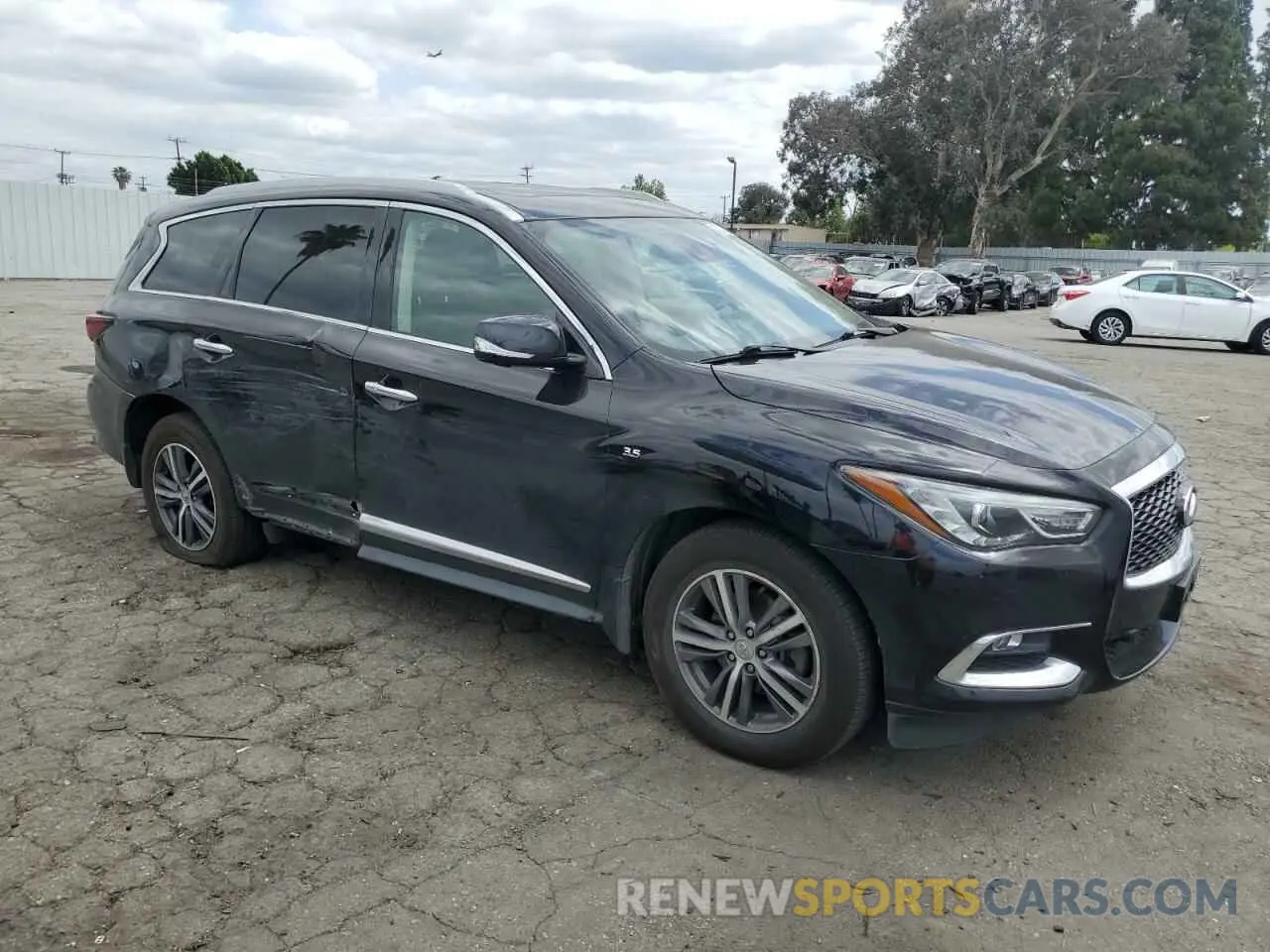 4 Photograph of a damaged car 5N1DL0MN4KC551544 INFINITI QX60 2019