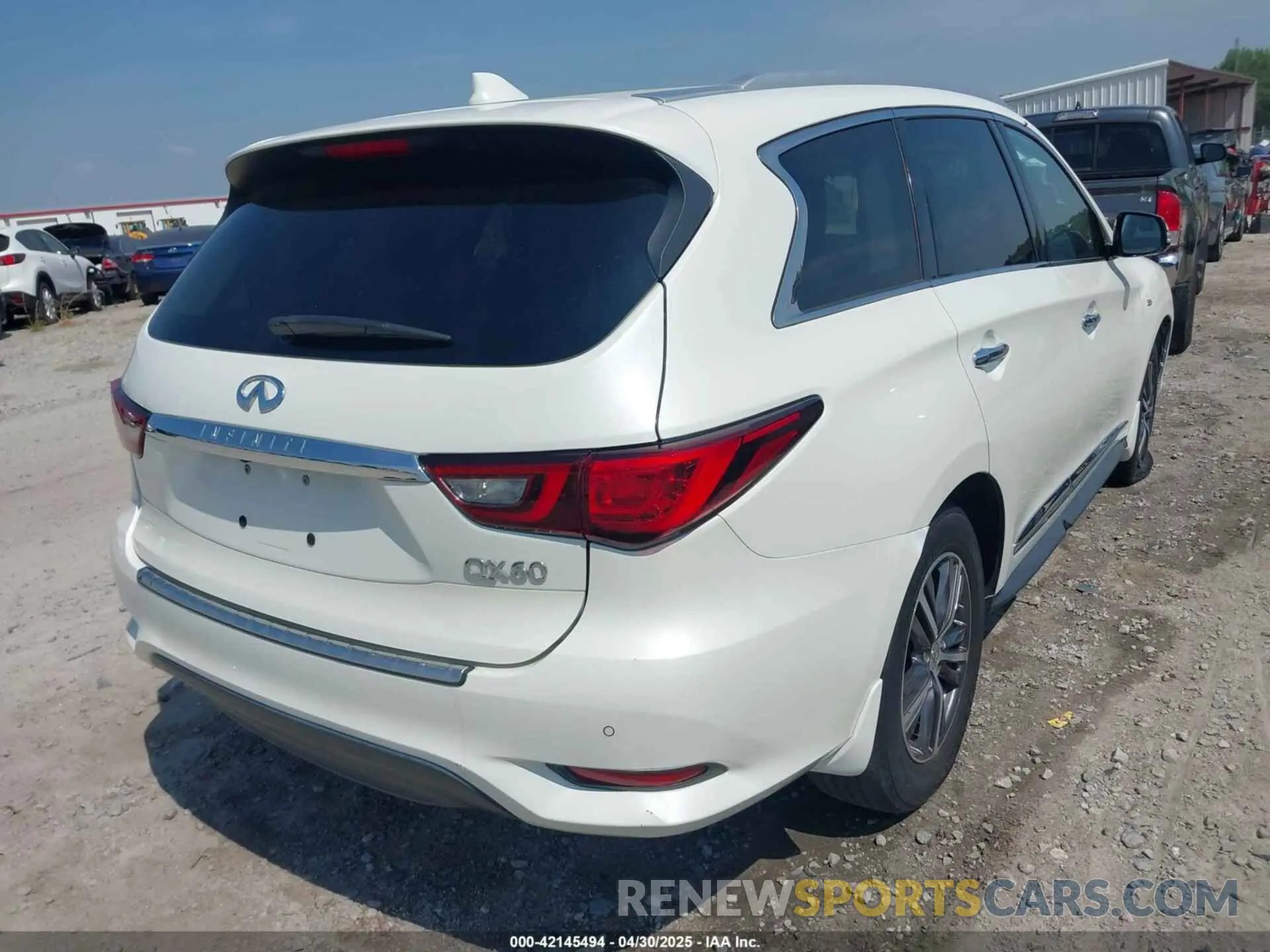 4 Photograph of a damaged car 5N1DL0MN7KC501009 INFINITI QX60 2019
