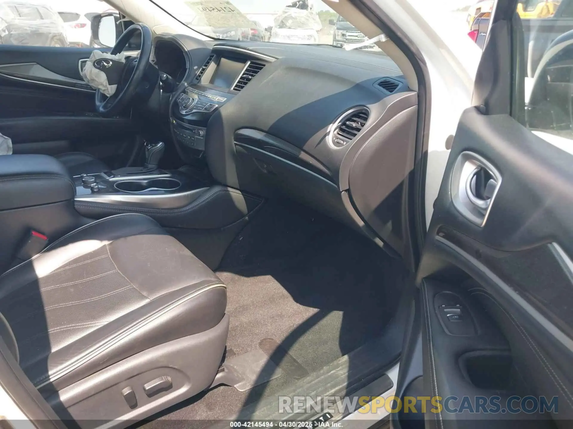 5 Photograph of a damaged car 5N1DL0MN7KC501009 INFINITI QX60 2019