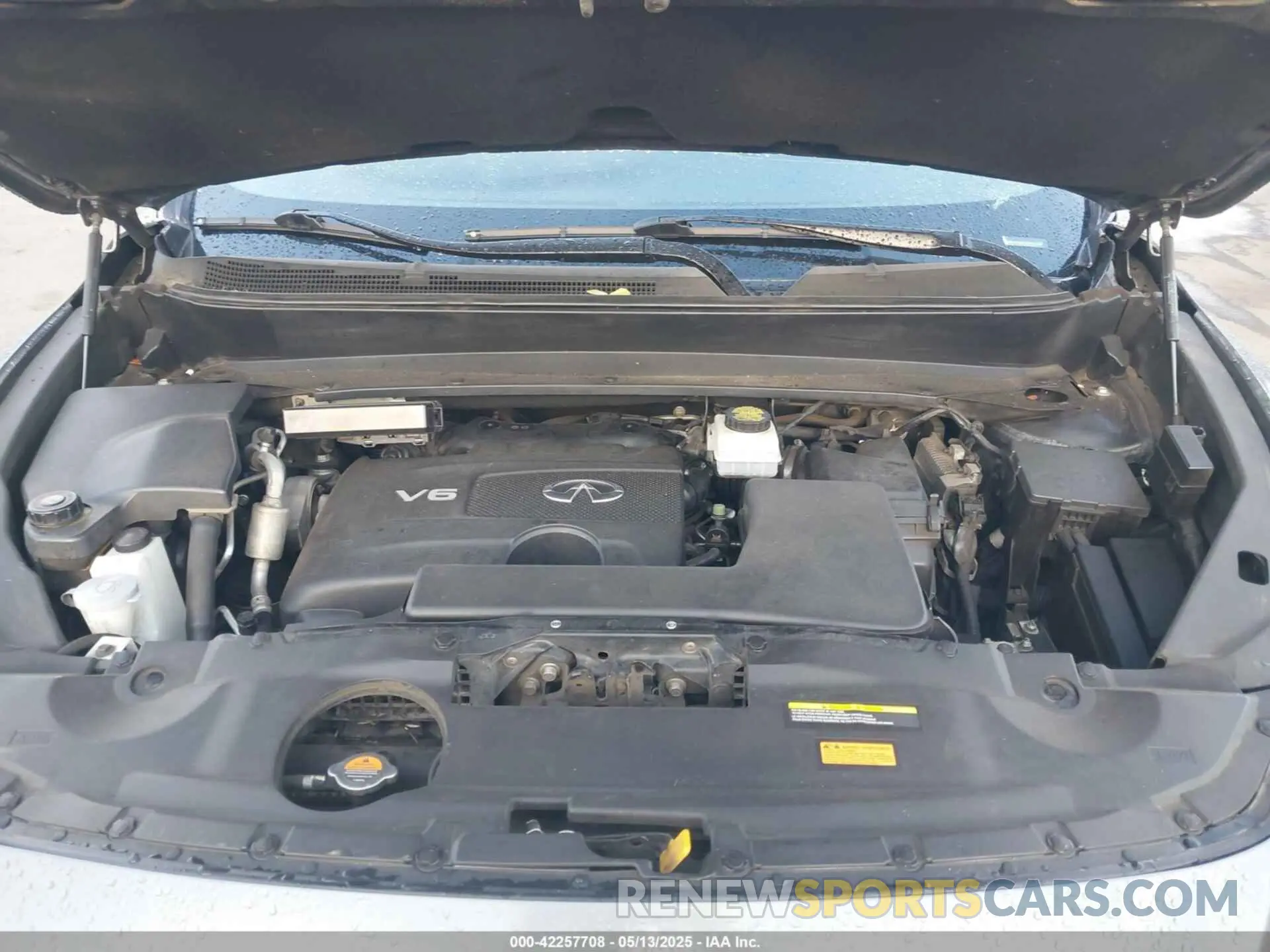10 Photograph of a damaged car 5N1DL0MN7KC522605 INFINITI QX60 2019