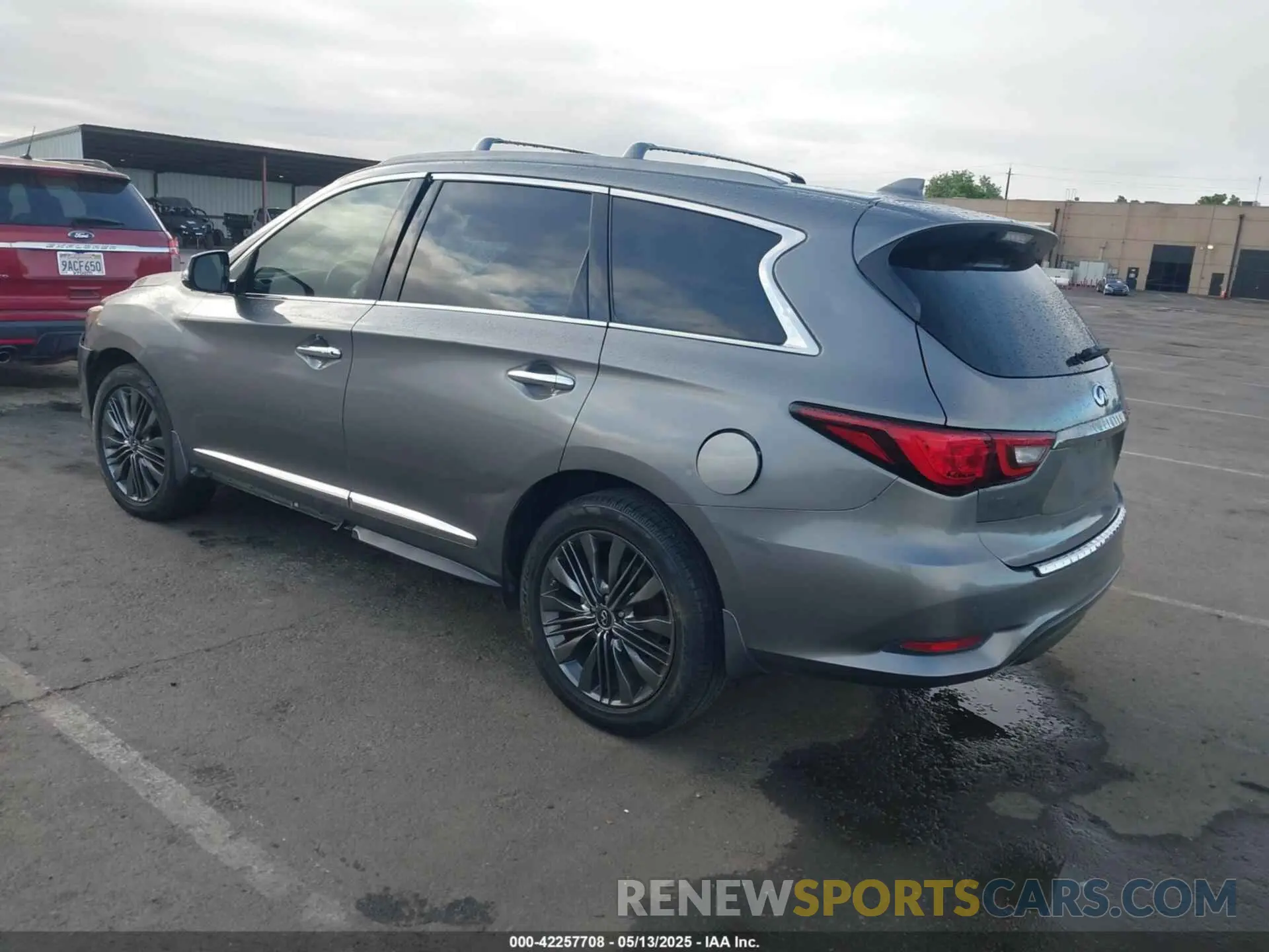 3 Photograph of a damaged car 5N1DL0MN7KC522605 INFINITI QX60 2019