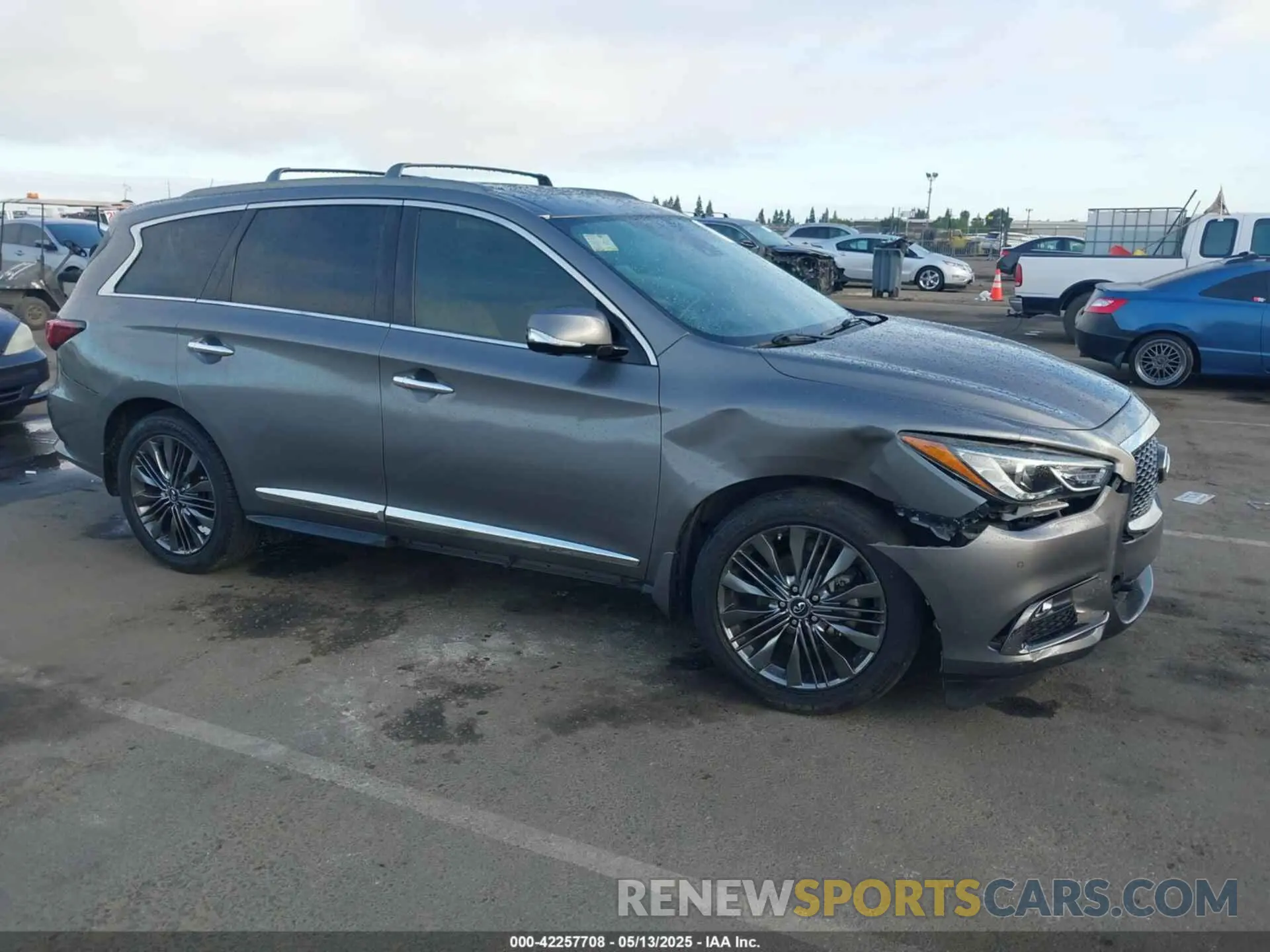 6 Photograph of a damaged car 5N1DL0MN7KC522605 INFINITI QX60 2019