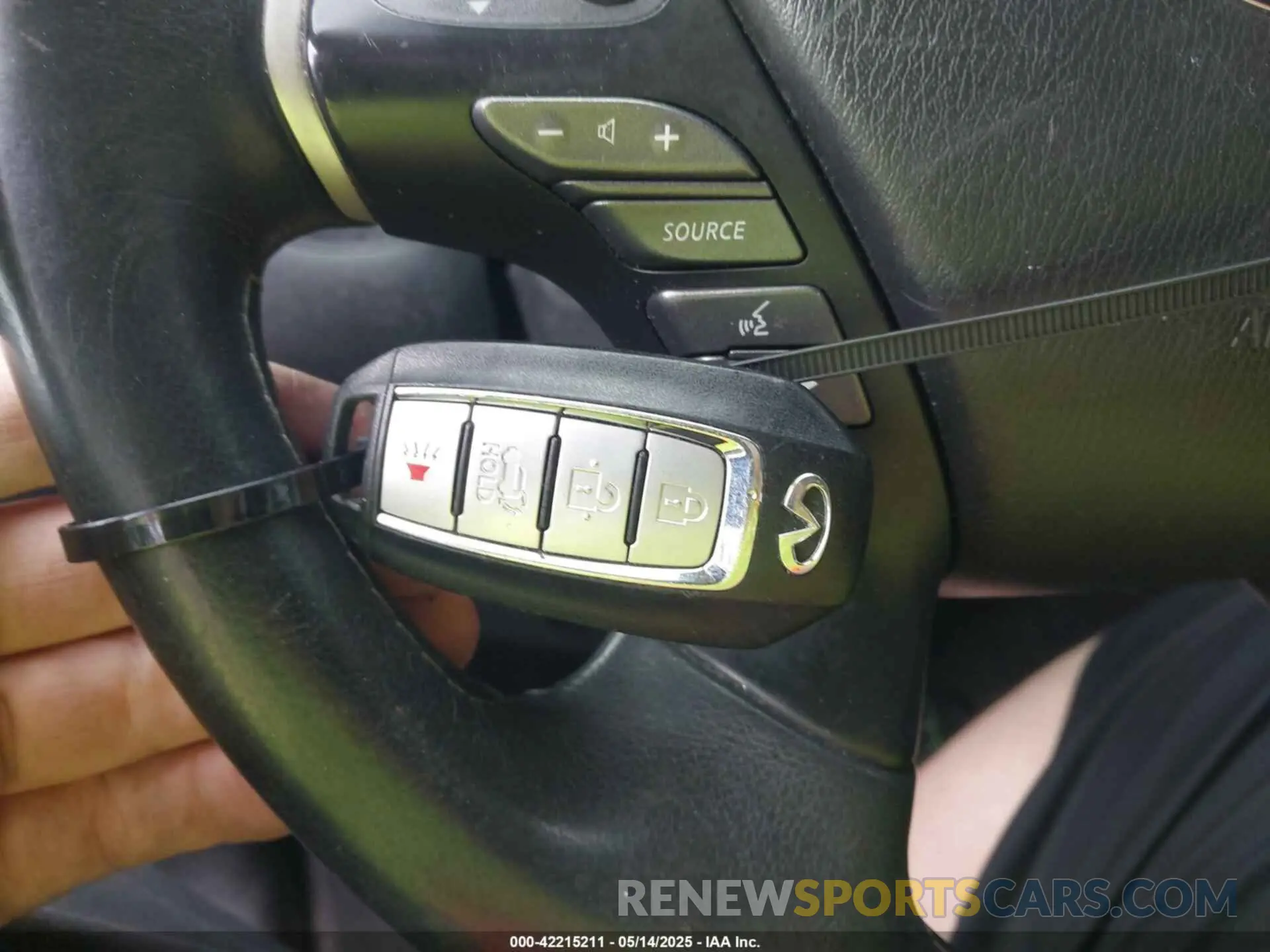 11 Photograph of a damaged car 5N1DL0MN7KC530395 INFINITI QX60 2019