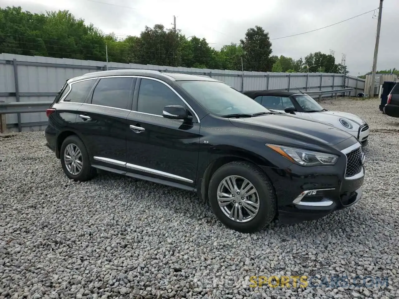 4 Photograph of a damaged car 5N1DL0MN7KC561596 INFINITI QX60 2019