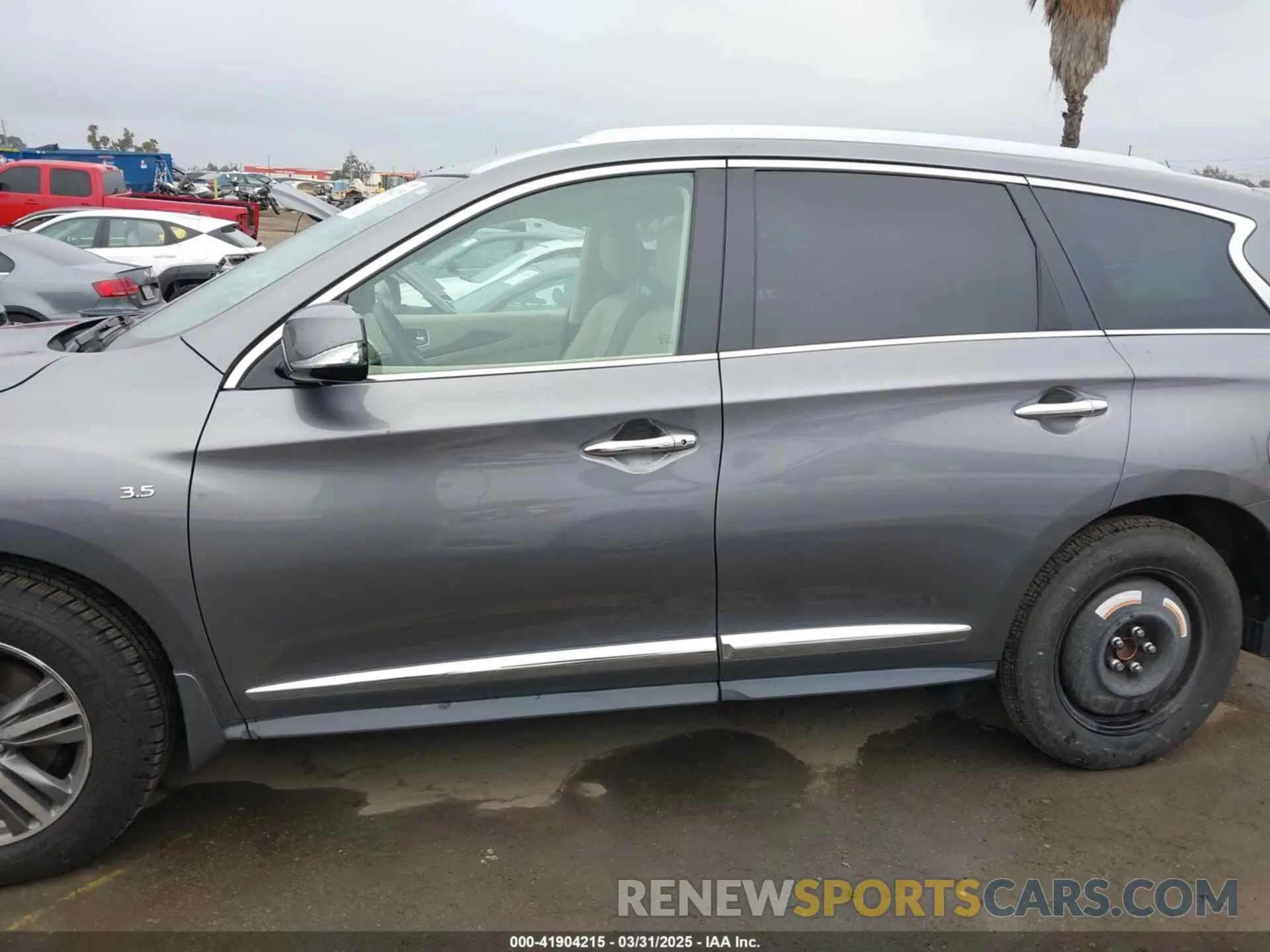 14 Photograph of a damaged car 5N1DL0MN9KC569666 INFINITI QX60 2019