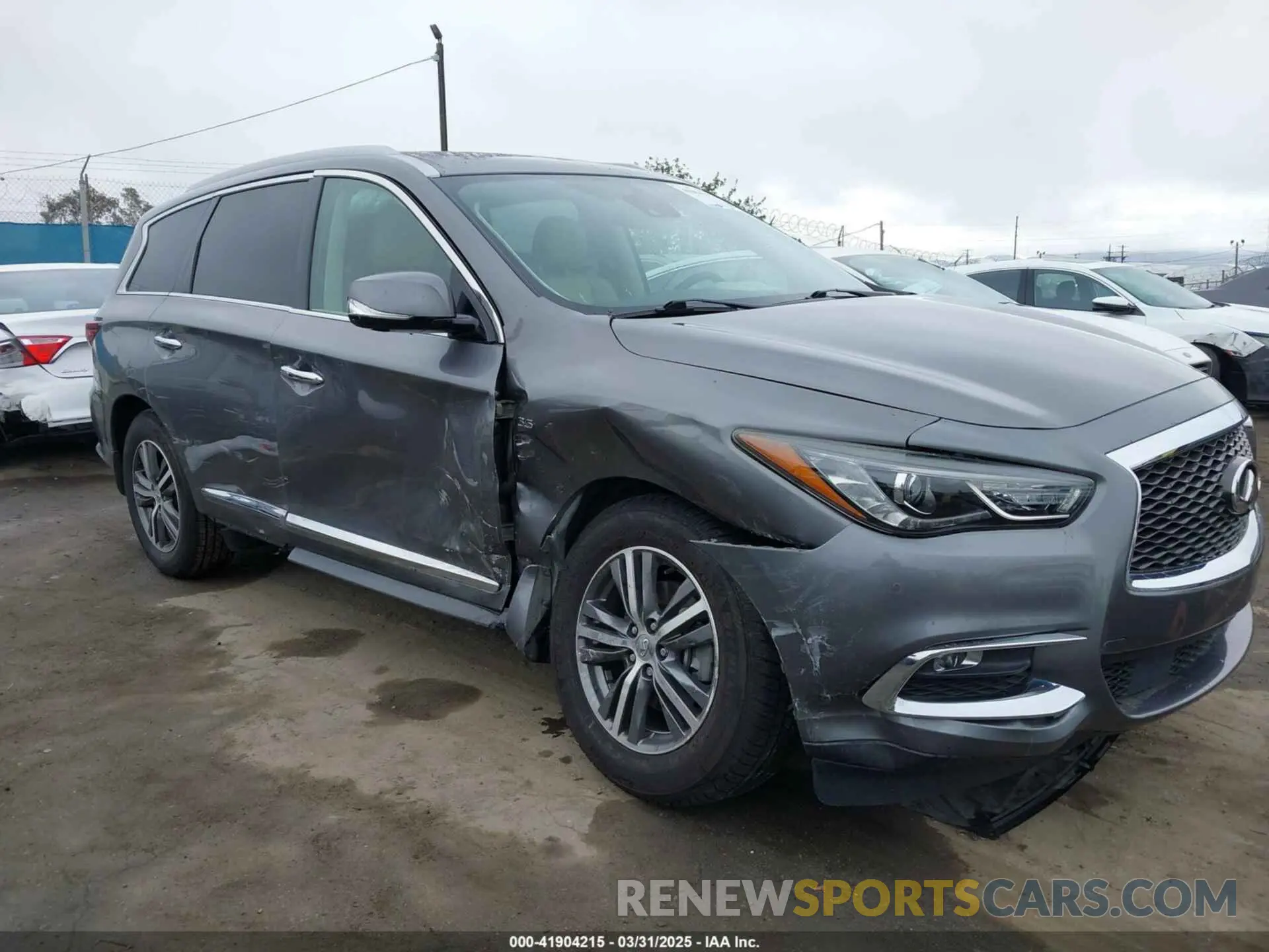 6 Photograph of a damaged car 5N1DL0MN9KC569666 INFINITI QX60 2019