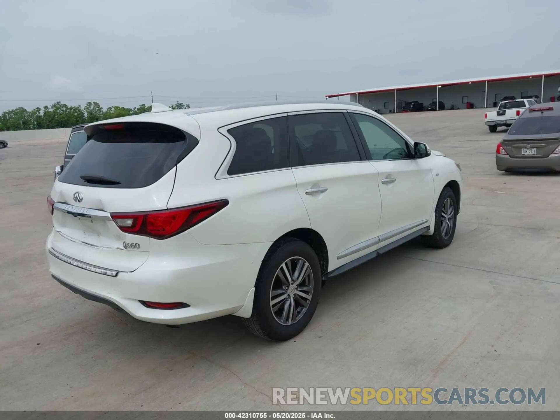 4 Photograph of a damaged car 5N1DL0MM0LC512832 INFINITI QX60 2020