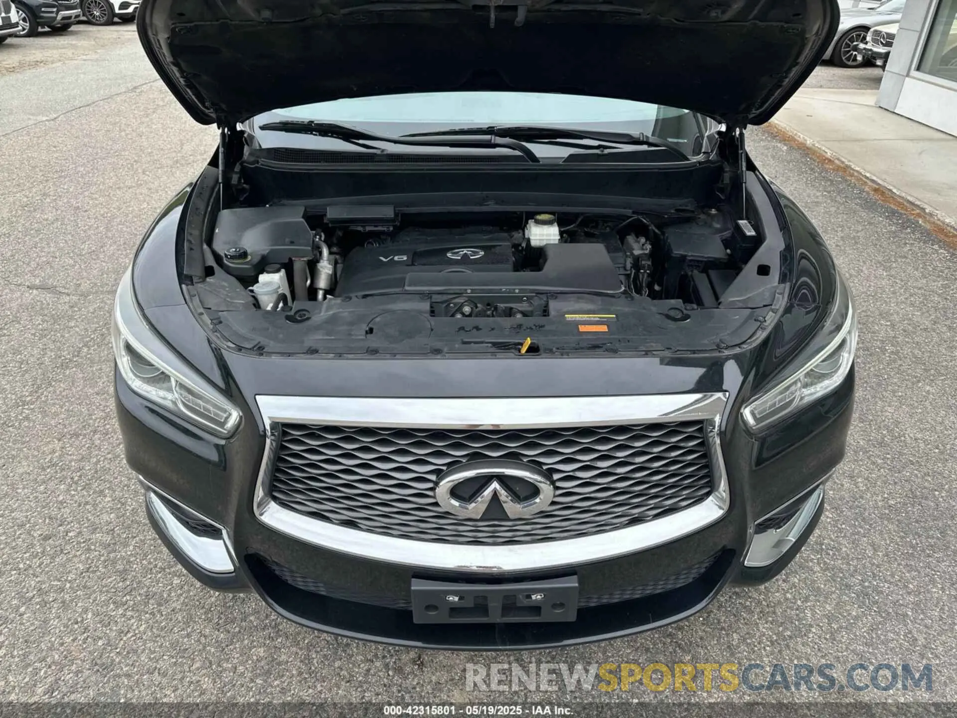 10 Photograph of a damaged car 5N1DL0MM1LC529252 INFINITI QX60 2020