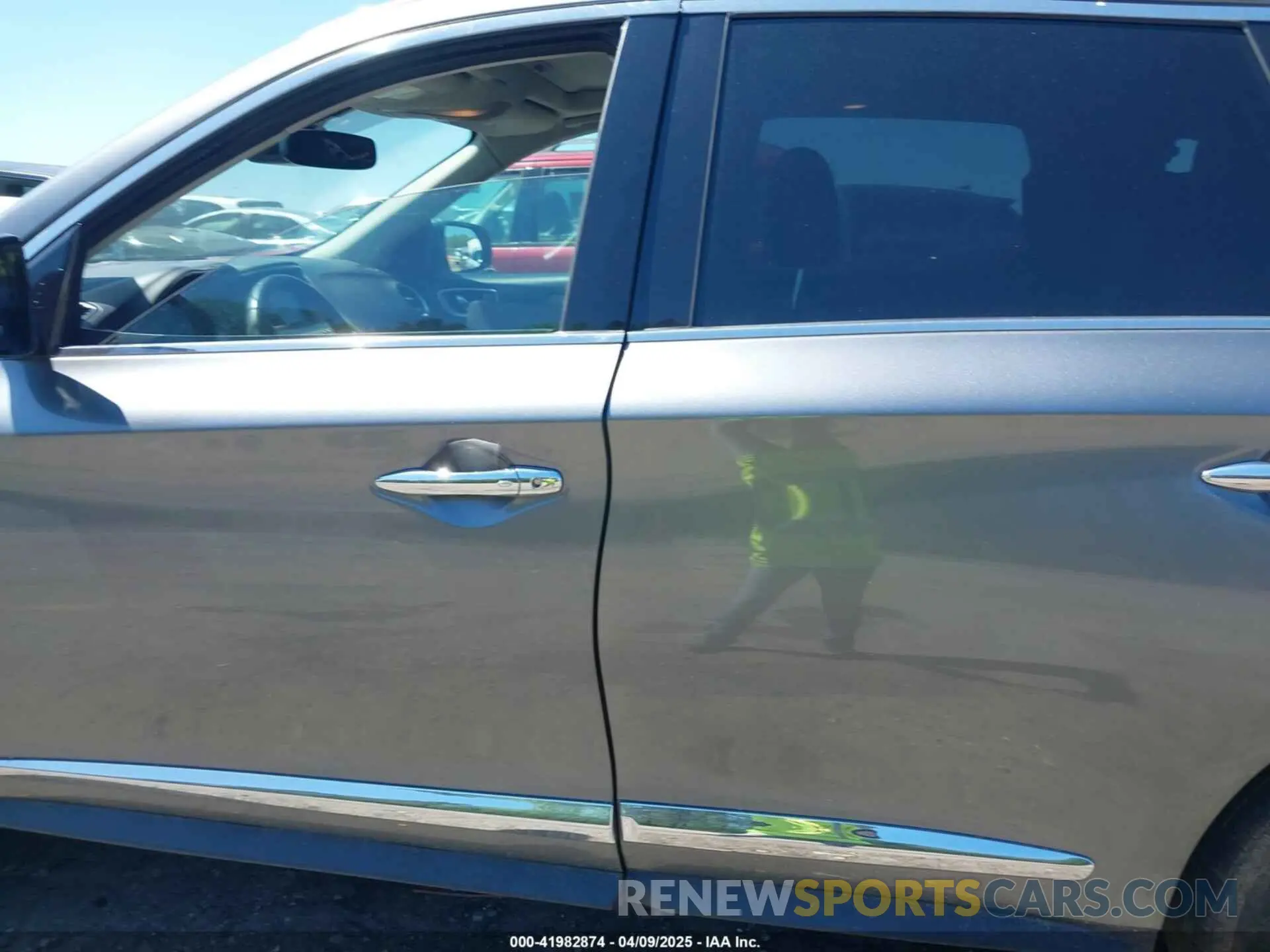 15 Photograph of a damaged car 5N1DL0MM1LC535066 INFINITI QX60 2020