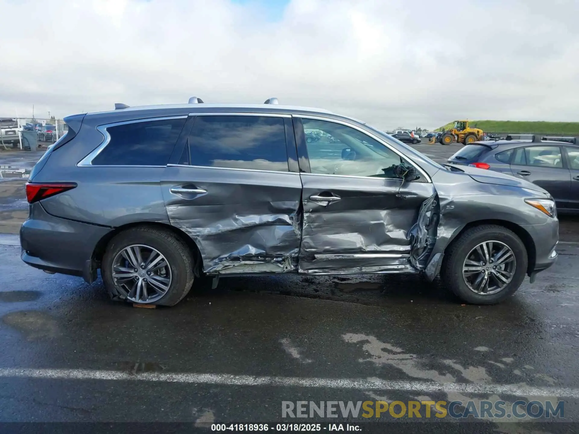 13 Photograph of a damaged car 5N1DL0MM2LC539675 INFINITI QX60 2020
