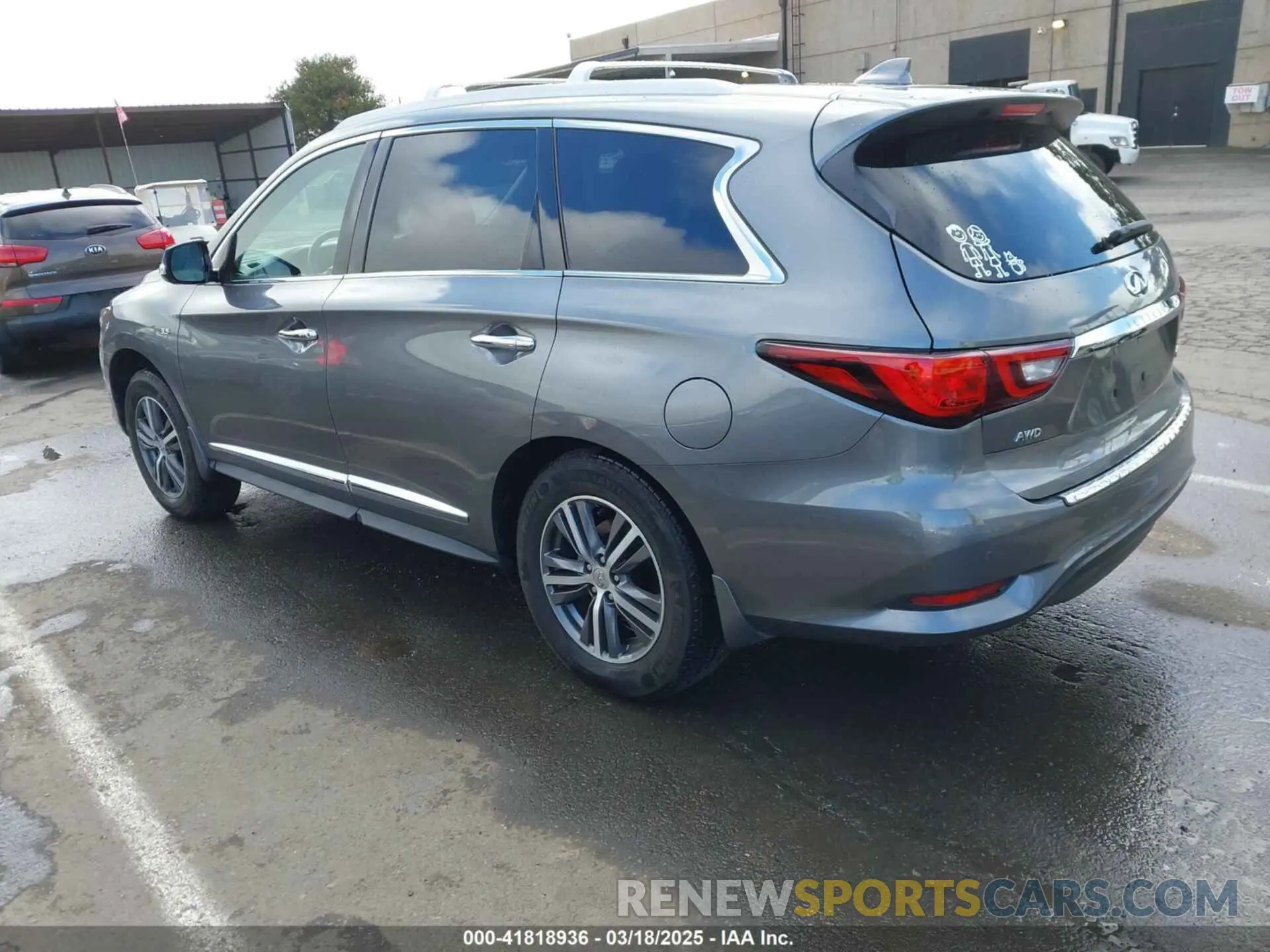 3 Photograph of a damaged car 5N1DL0MM2LC539675 INFINITI QX60 2020