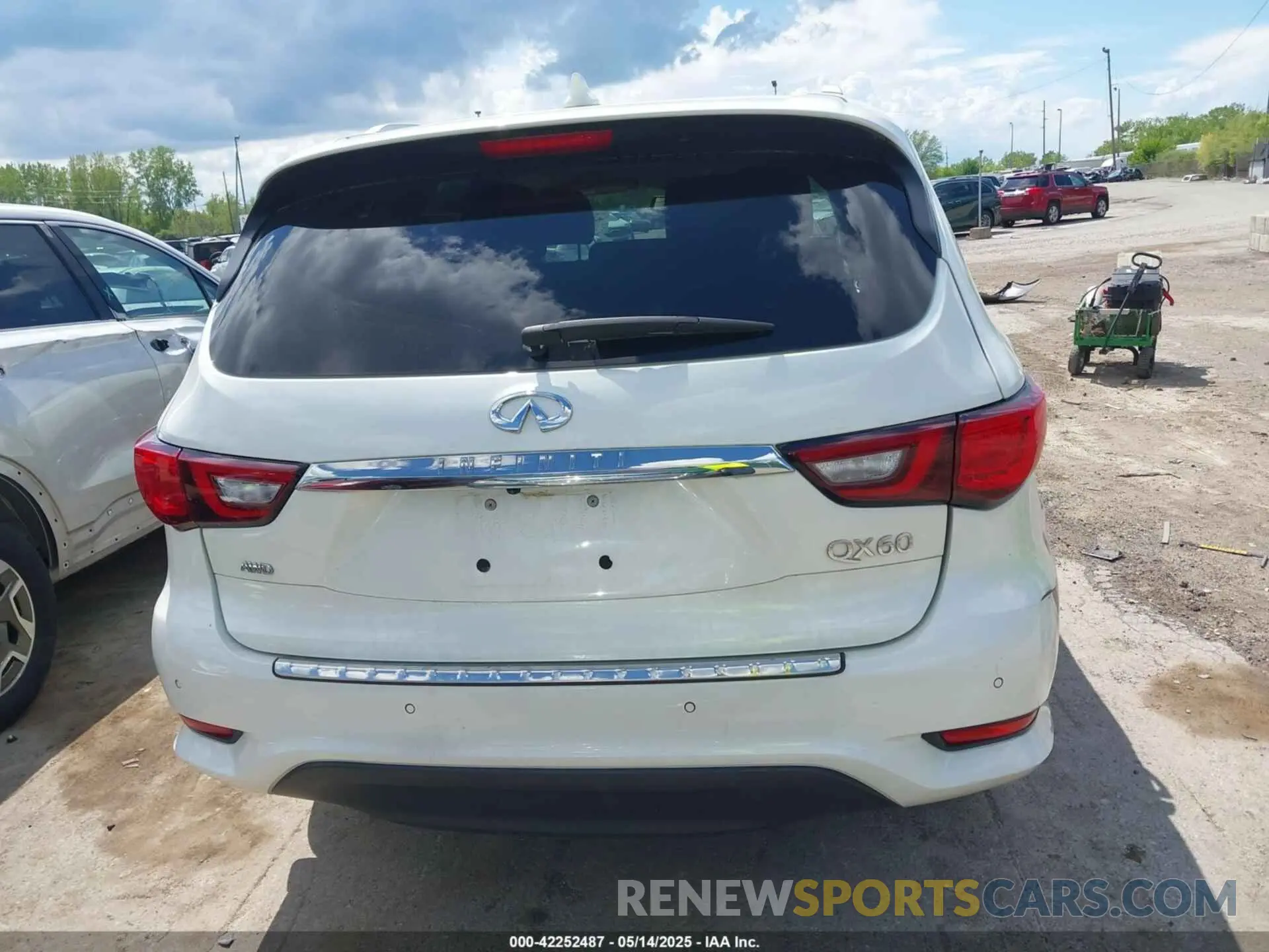 16 Фотография поврежденного автомобиля 5N1DL0MM3LC548742 INFINITI QX60 2020