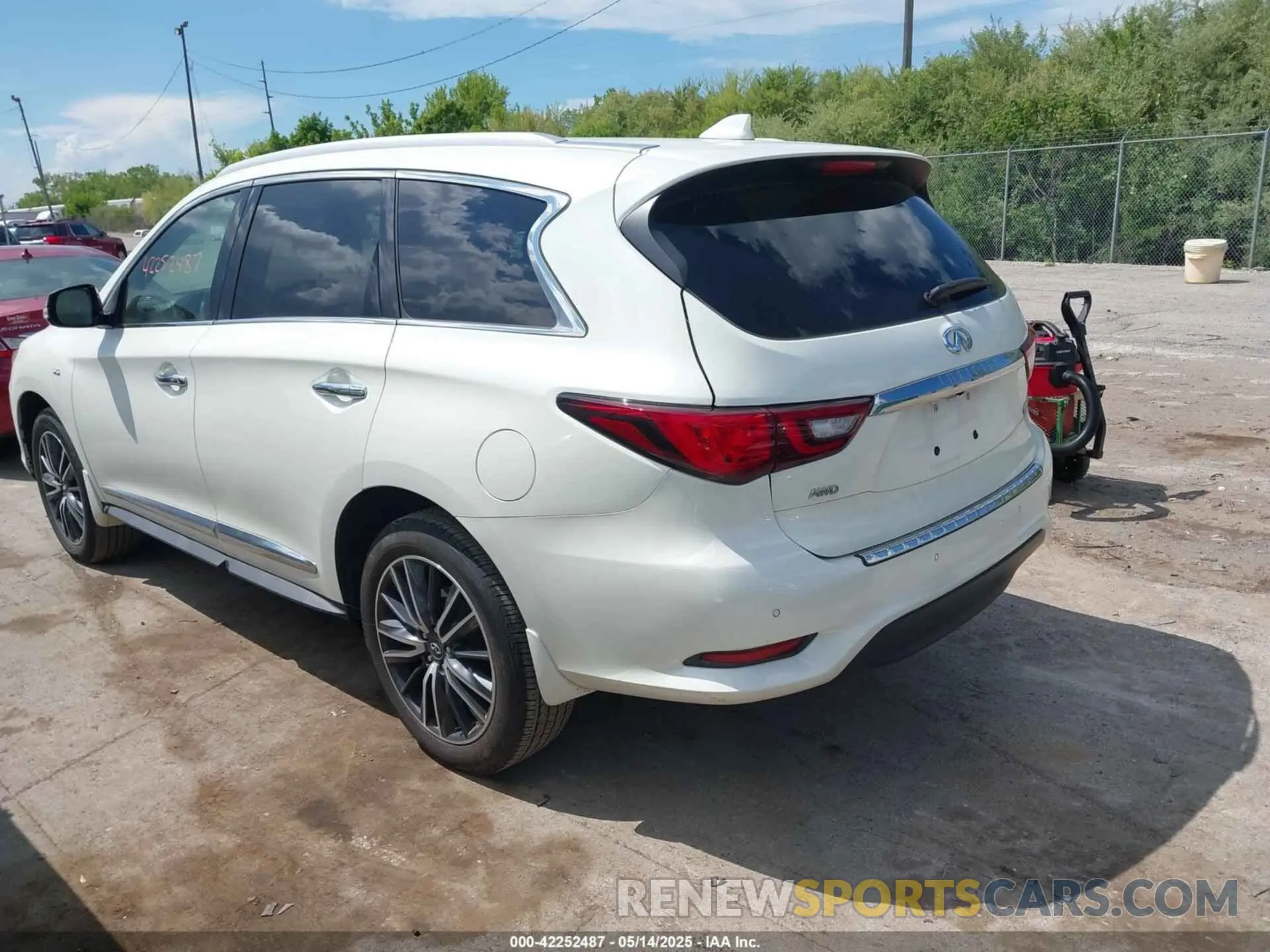 3 Фотография поврежденного автомобиля 5N1DL0MM3LC548742 INFINITI QX60 2020