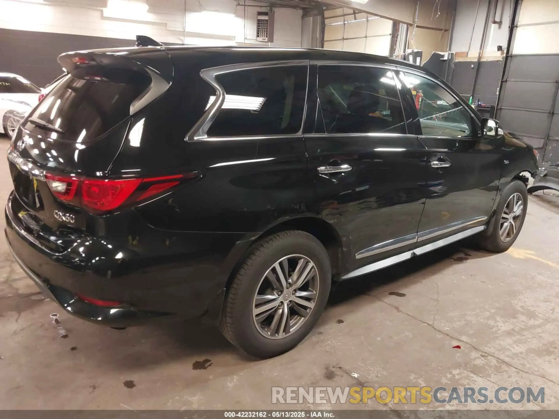 4 Photograph of a damaged car 5N1DL0MM4LC540617 INFINITI QX60 2020