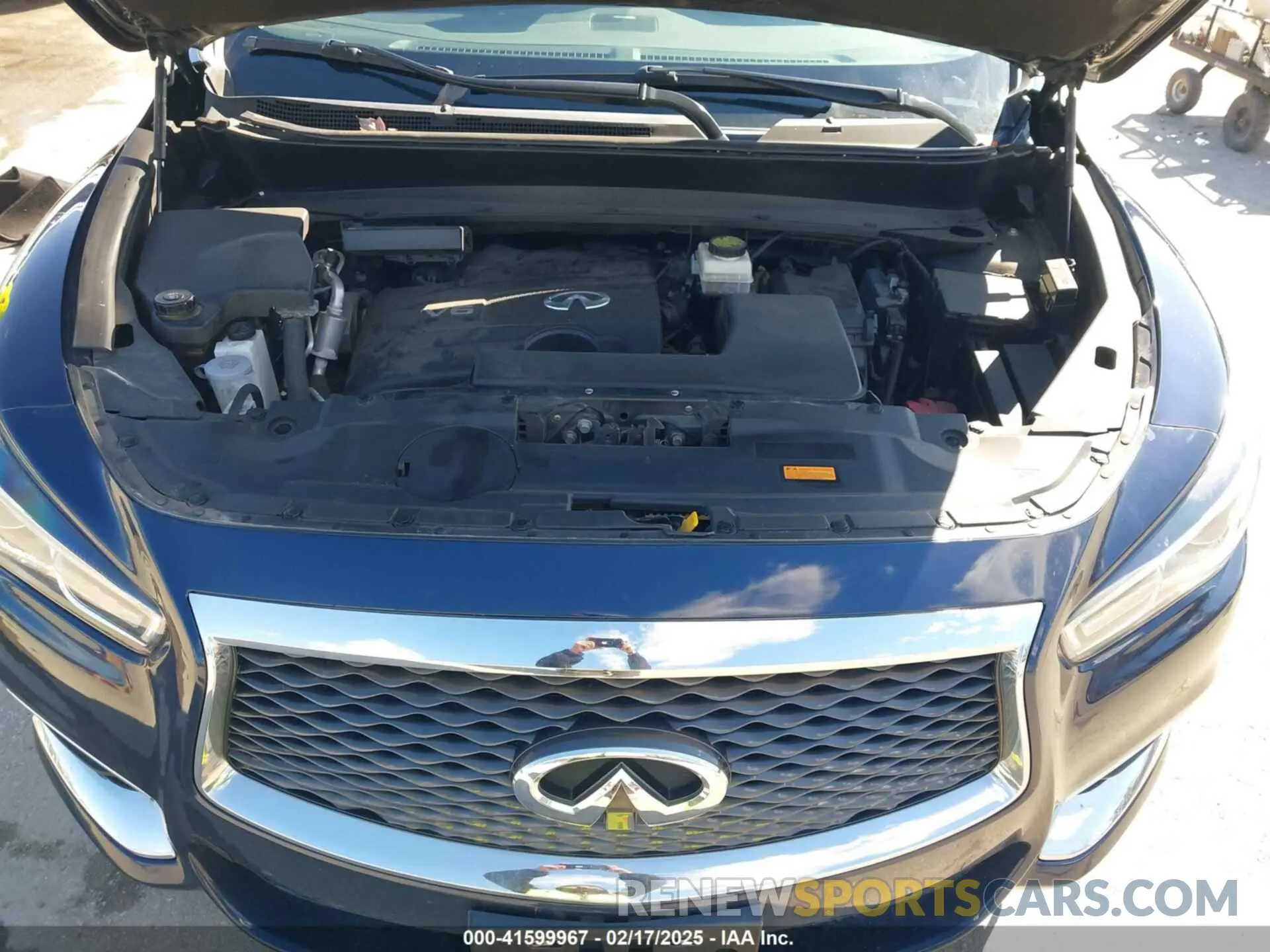 10 Photograph of a damaged car 5N1DL0MM5LC518335 INFINITI QX60 2020