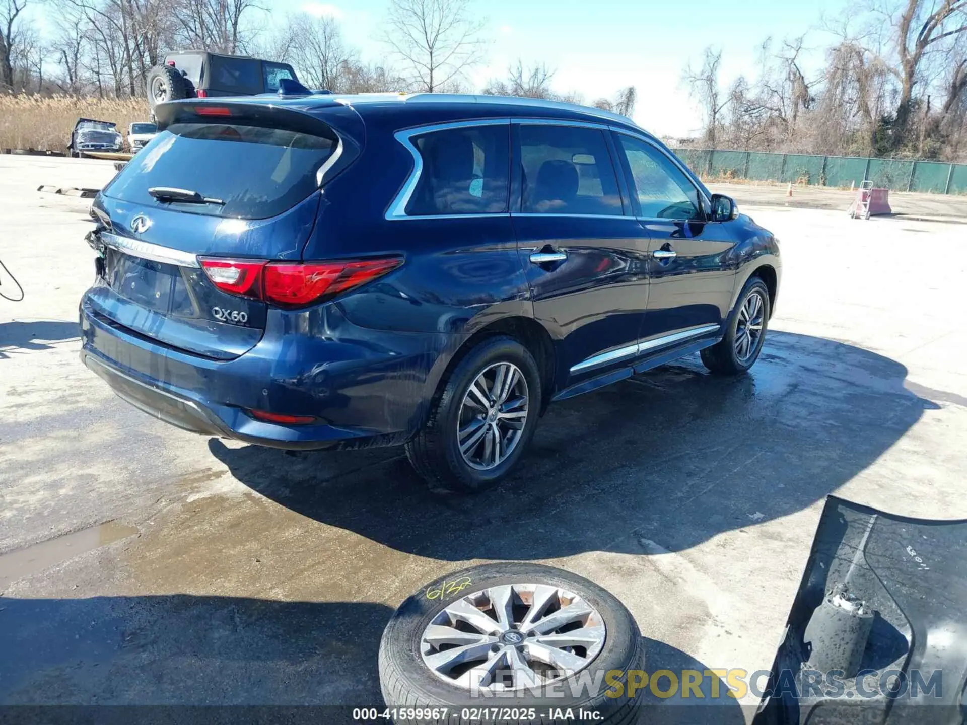4 Photograph of a damaged car 5N1DL0MM5LC518335 INFINITI QX60 2020