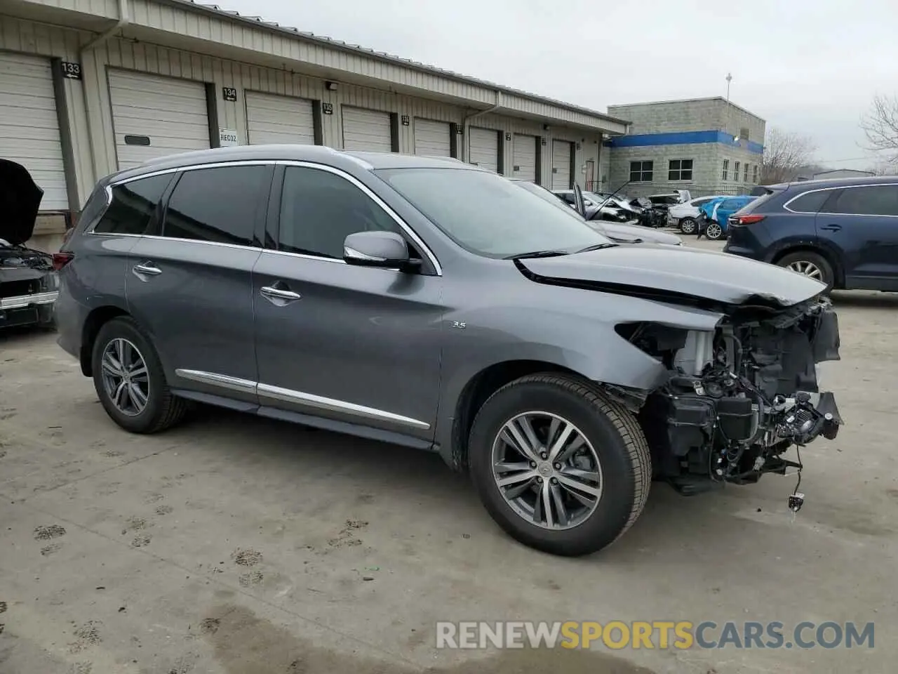 4 Photograph of a damaged car 5N1DL0MM7LC512794 INFINITI QX60 2020