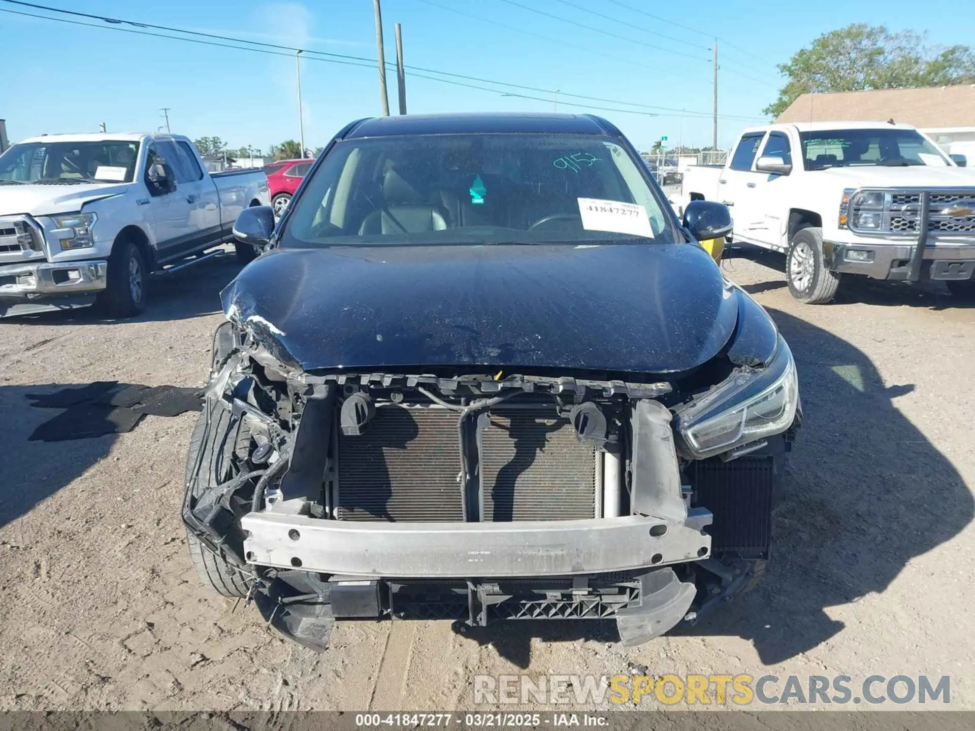 12 Photograph of a damaged car 5N1DL0MMXLC526804 INFINITI QX60 2020