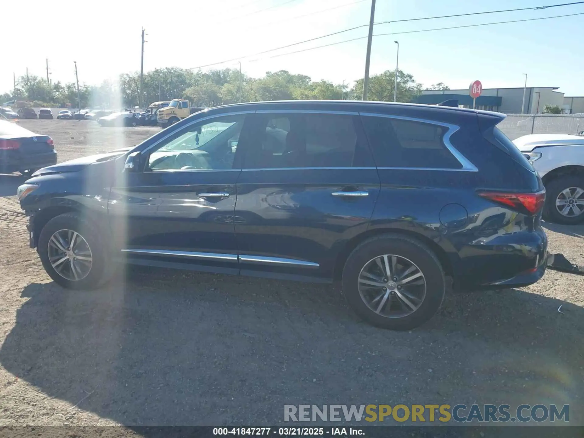14 Photograph of a damaged car 5N1DL0MMXLC526804 INFINITI QX60 2020